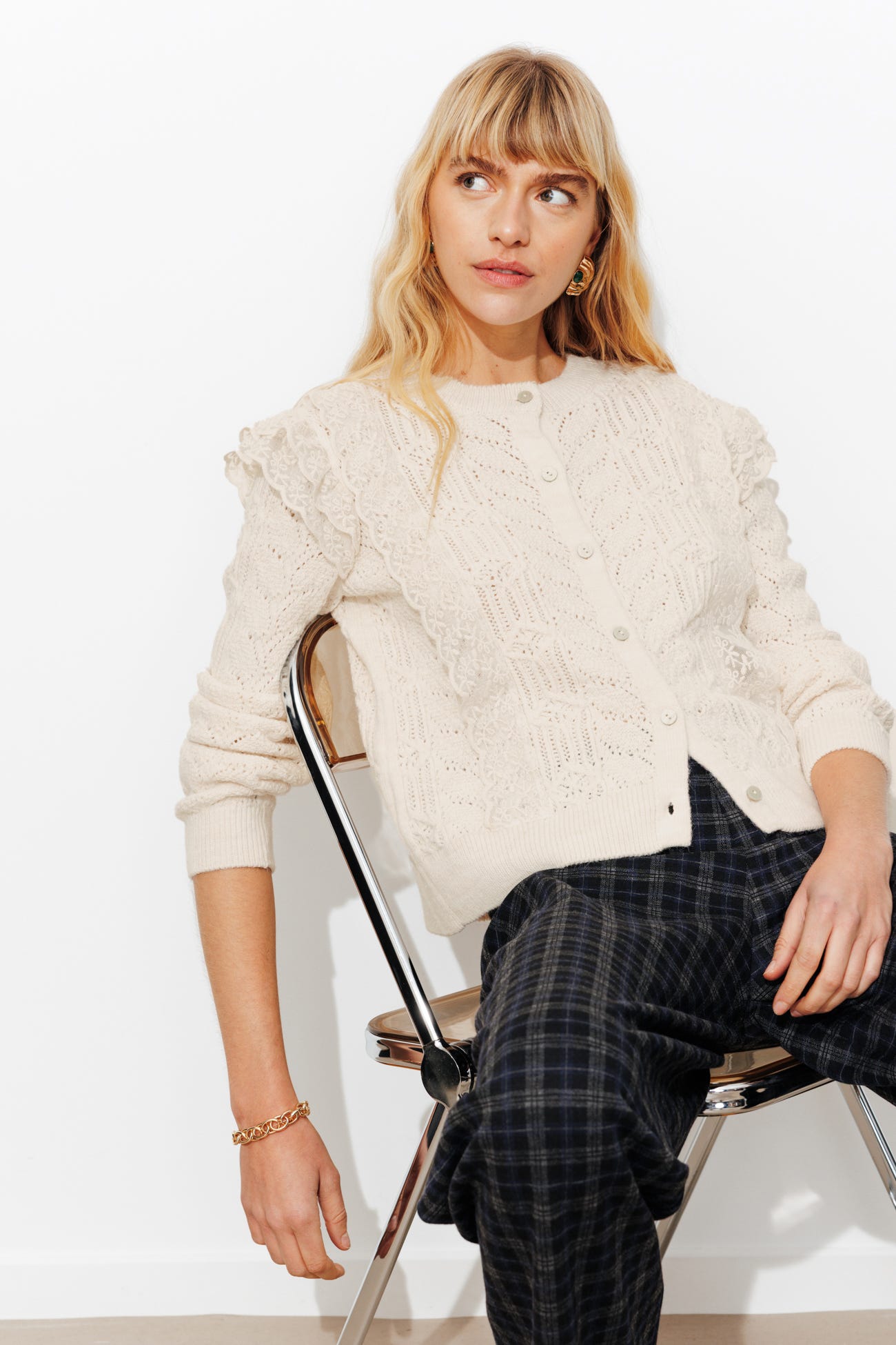 Cardigan con volant in pizzo