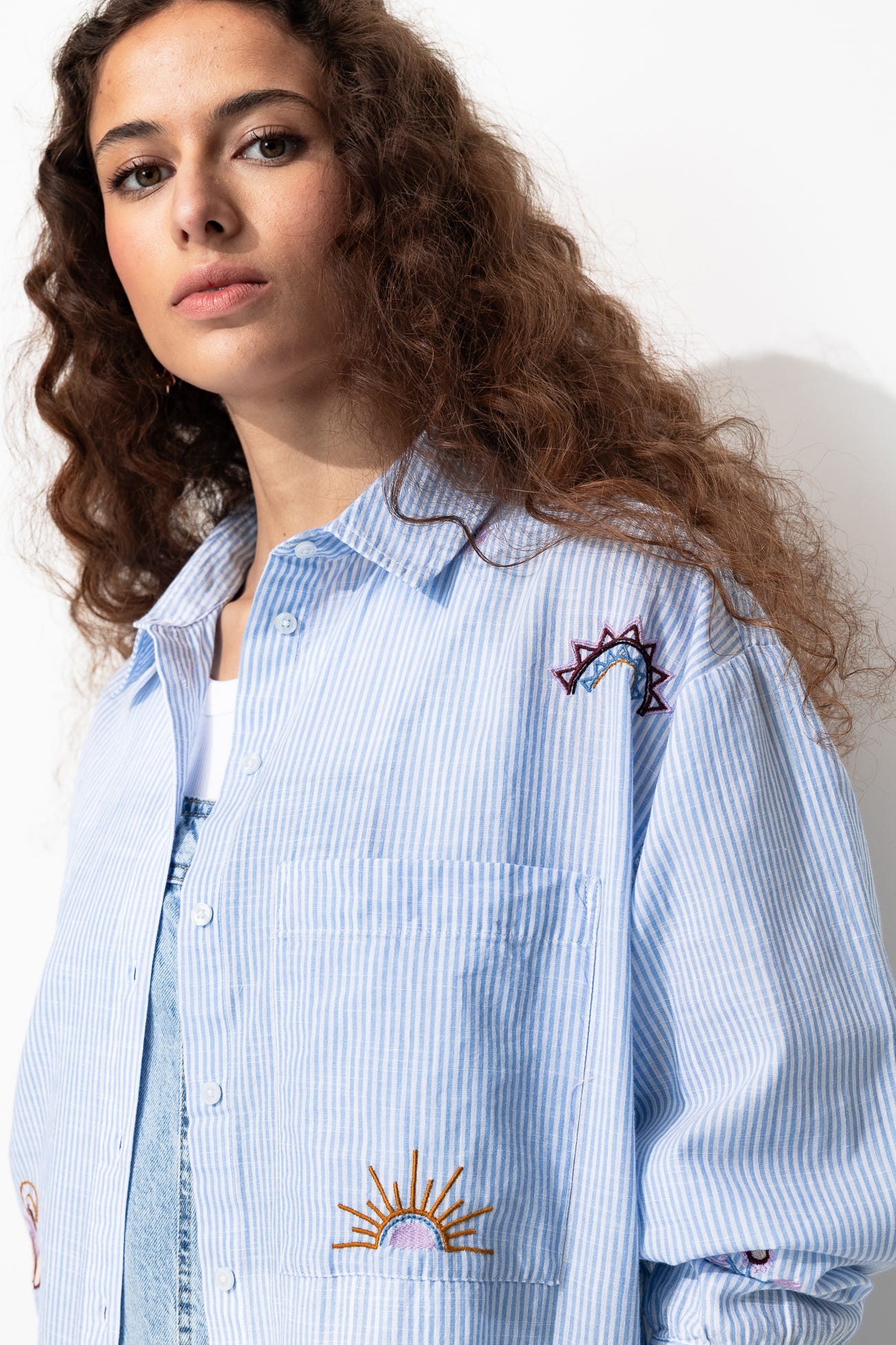 Chemise rayée brodée Femme