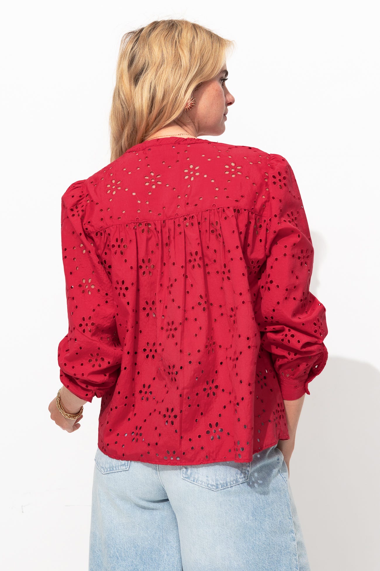Chemise en broderie anglaise