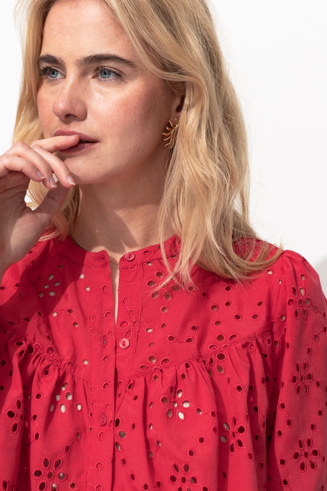 Chemise en broderie anglaise