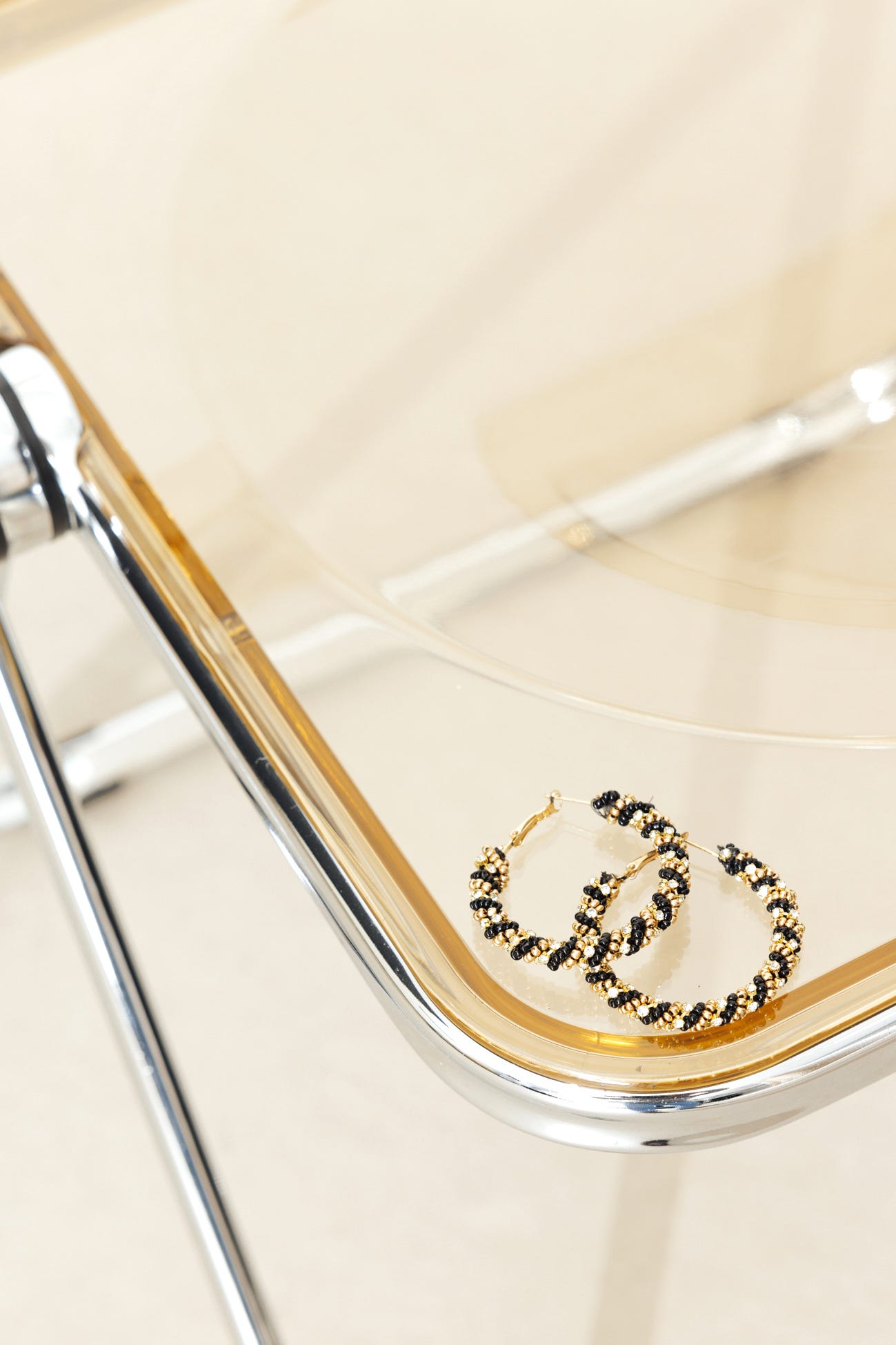 Créoles perlées strassées