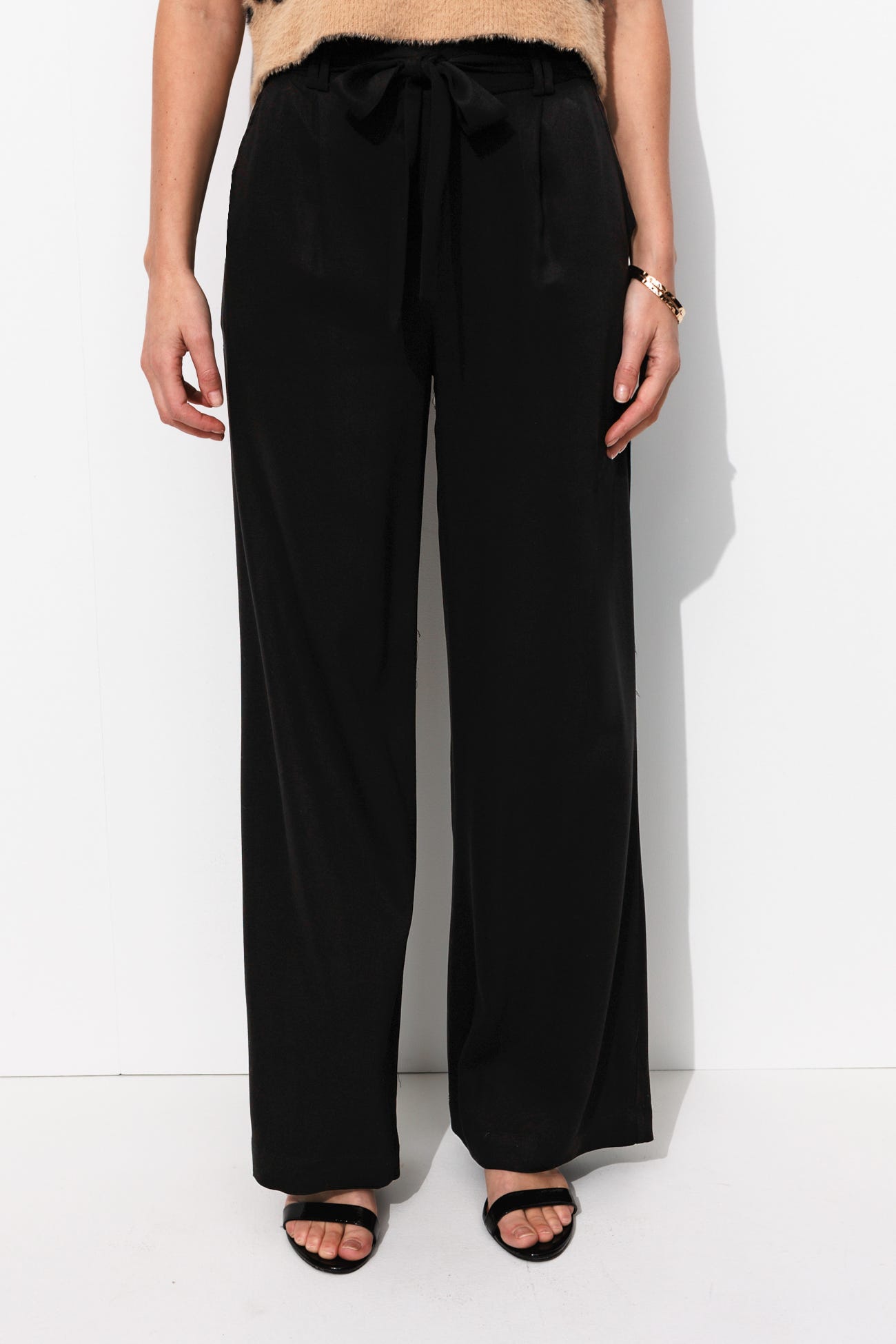Long wideleg trousers