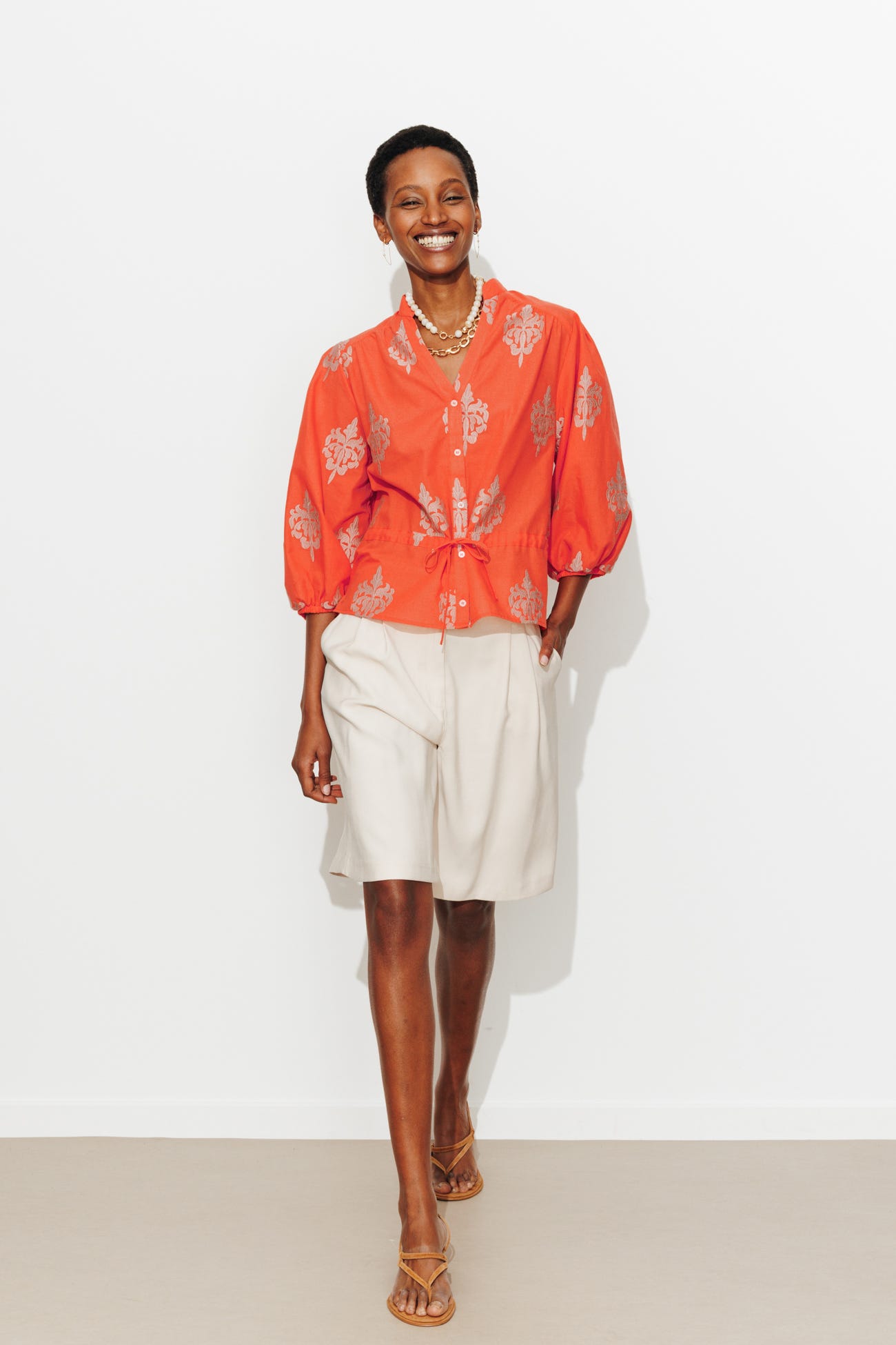 Chemise blousante brodée Femme