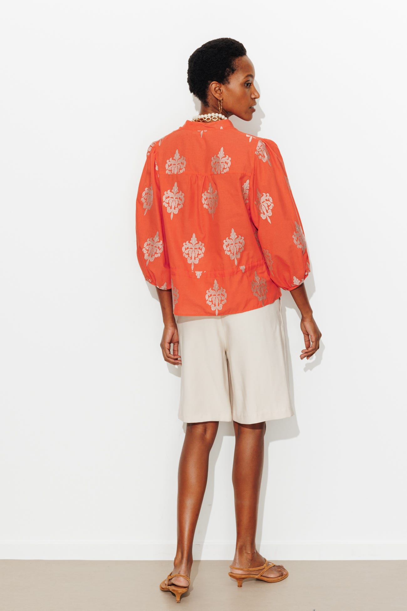 Camisa ablusonada bordada