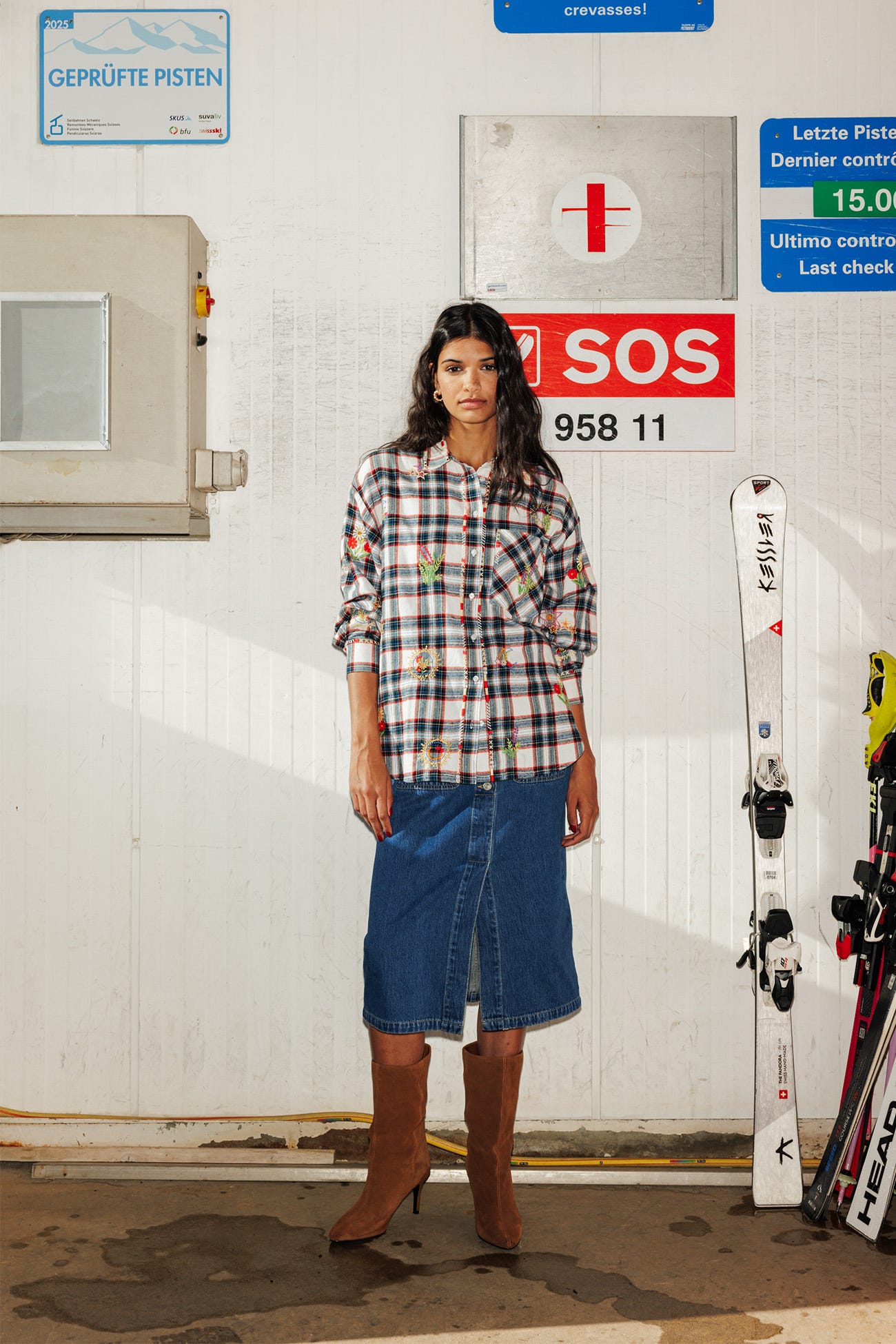 Chemise à carreaux brodée