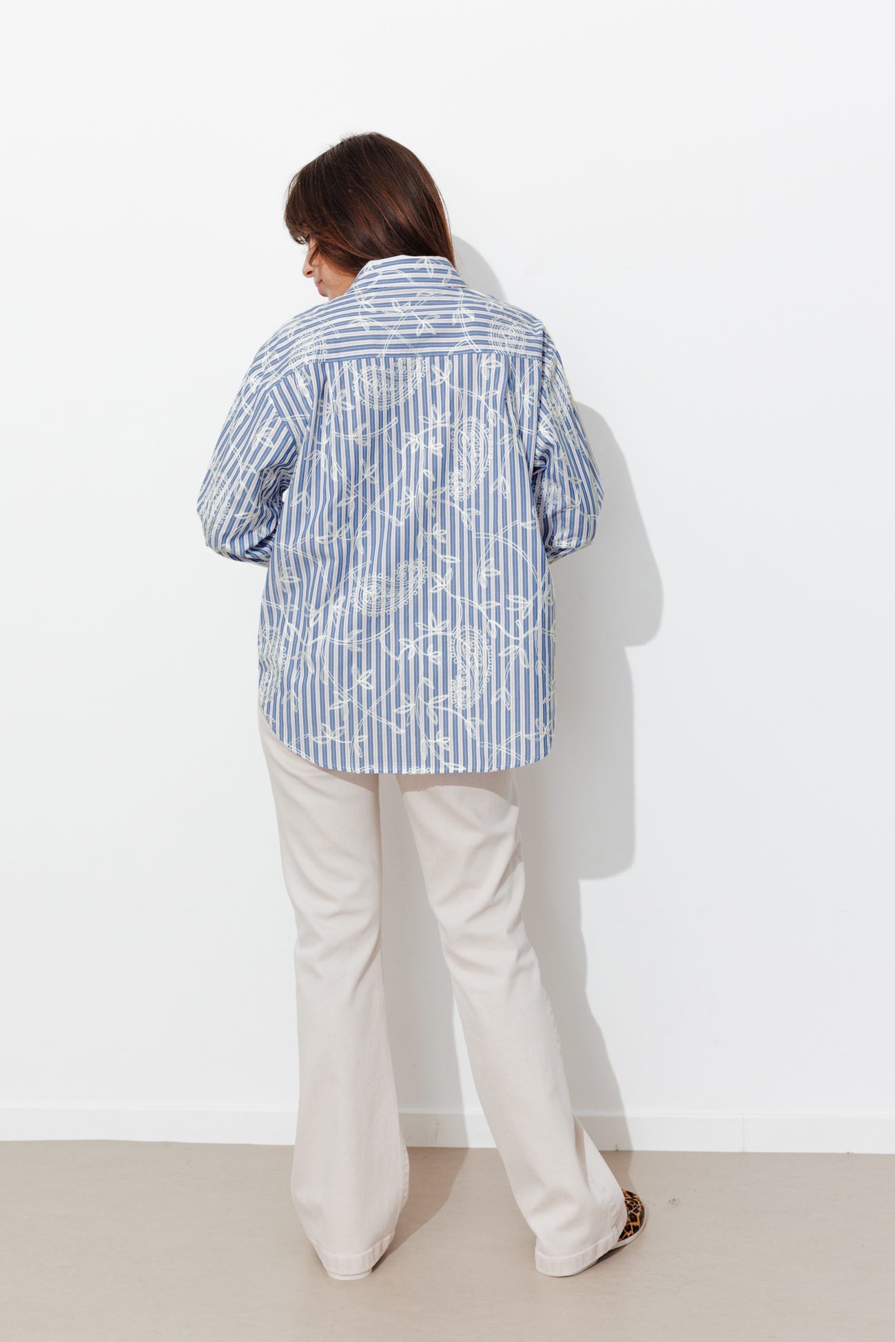 Besticktes Oversize-Hemd