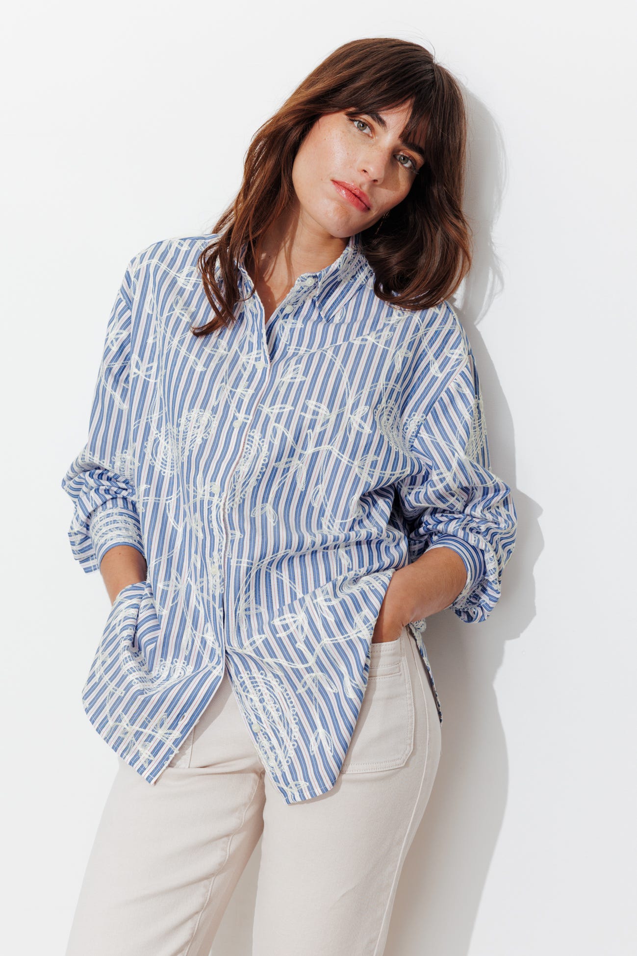 Besticktes Oversize-Hemd