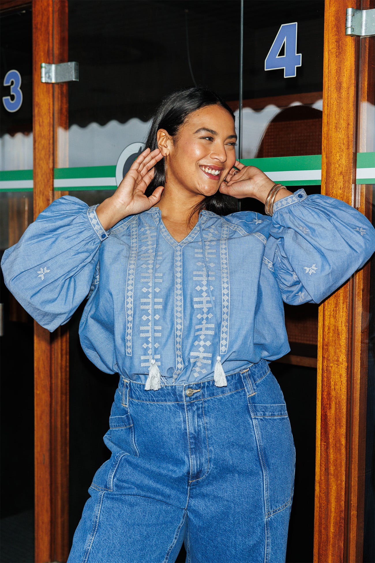 Blusa bordada punto de cruz