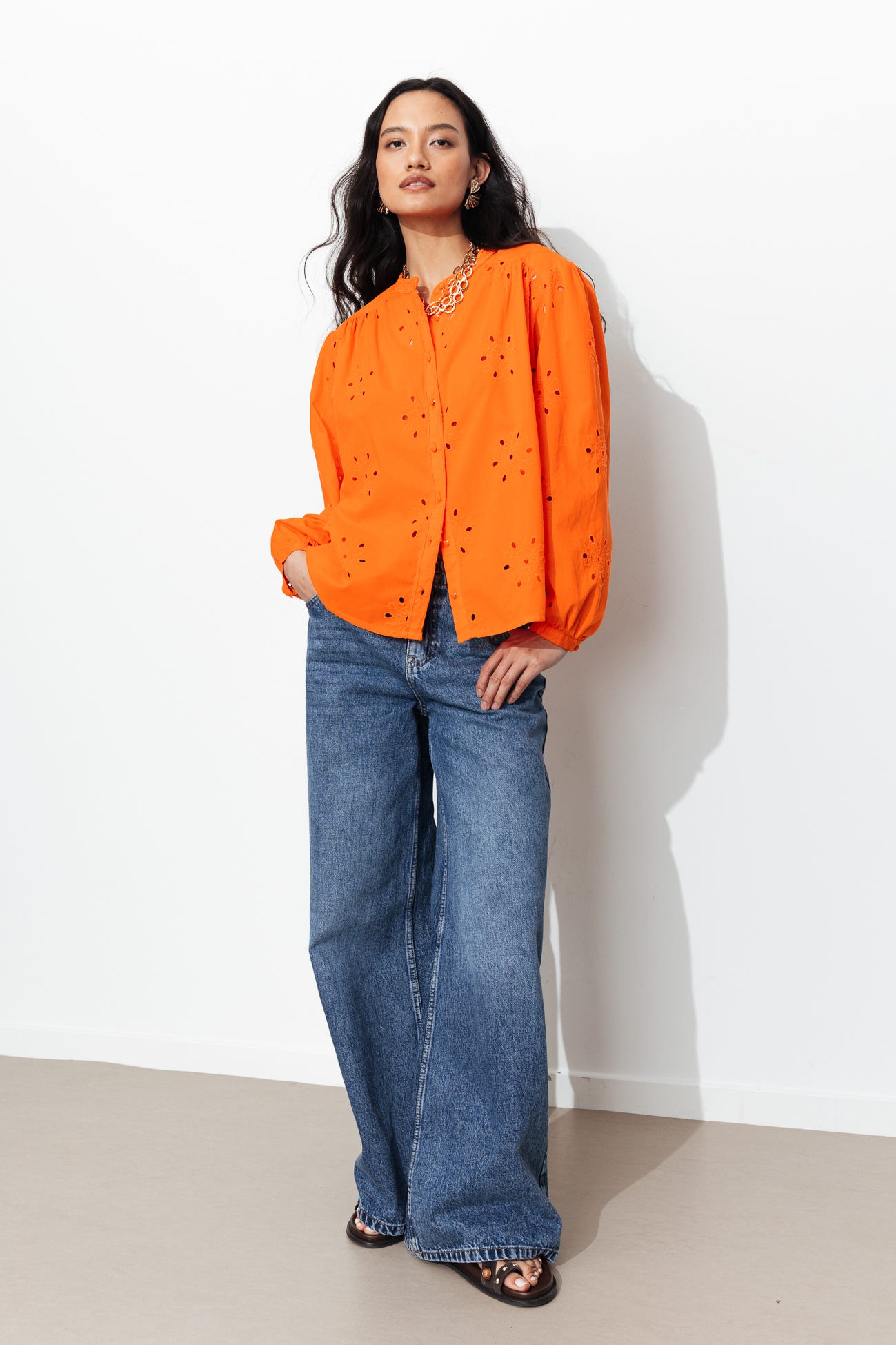 Chemise en broderie anglaise