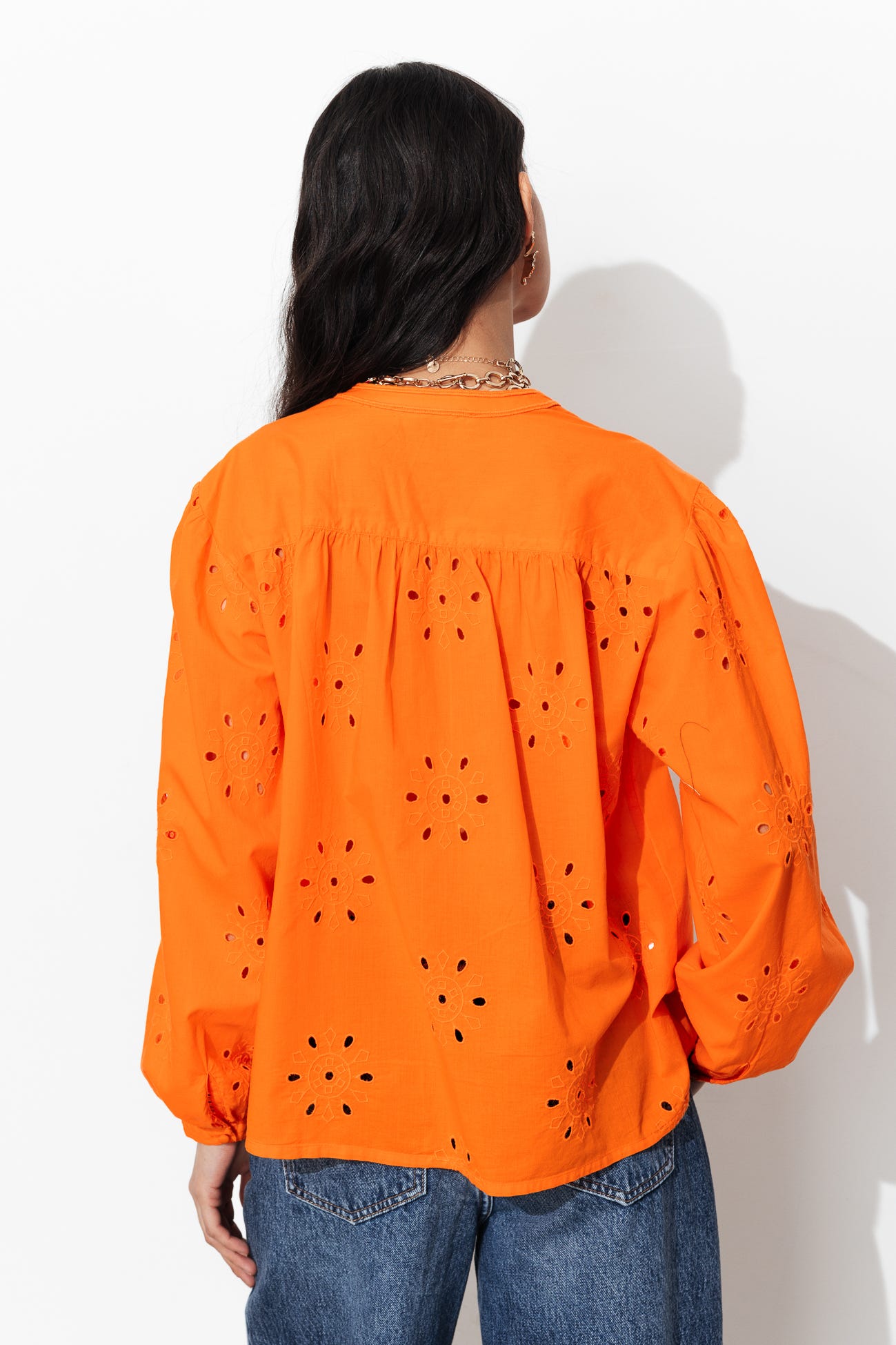 Chemise en broderie anglaise