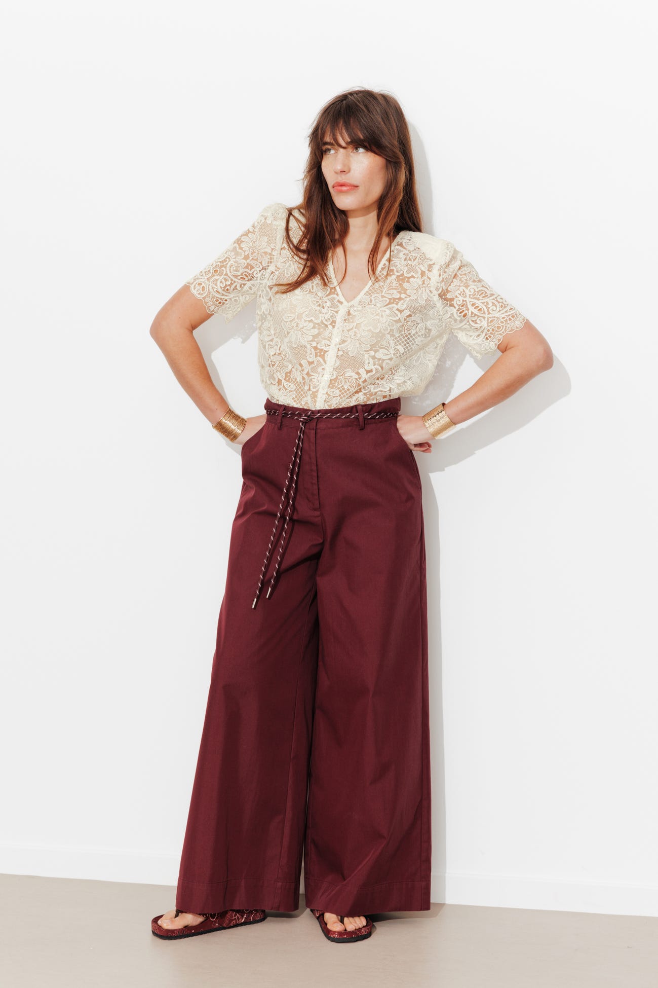 Chemise en guipure recto verso