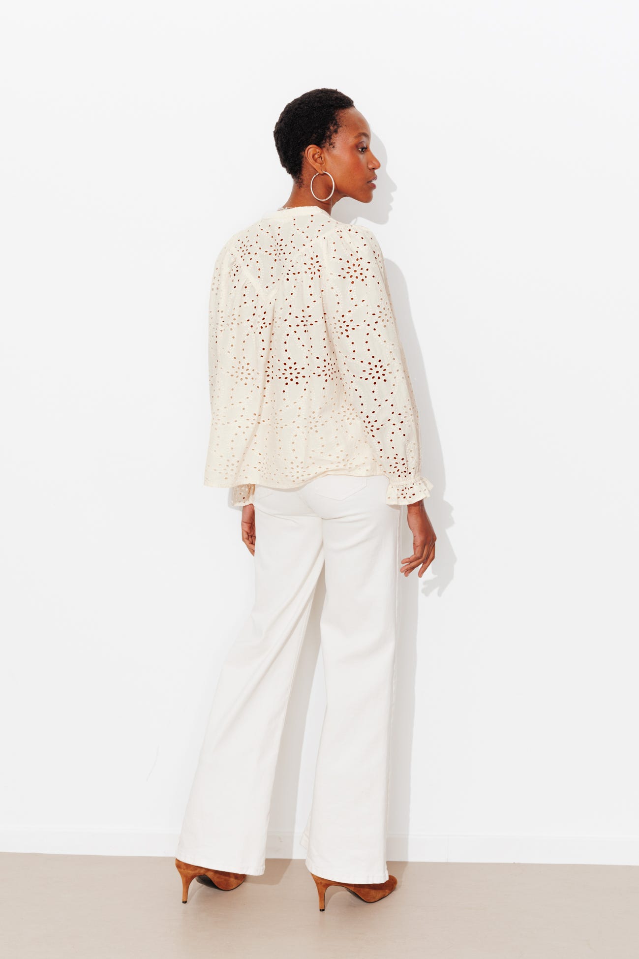 Chemise en broderie anglaise