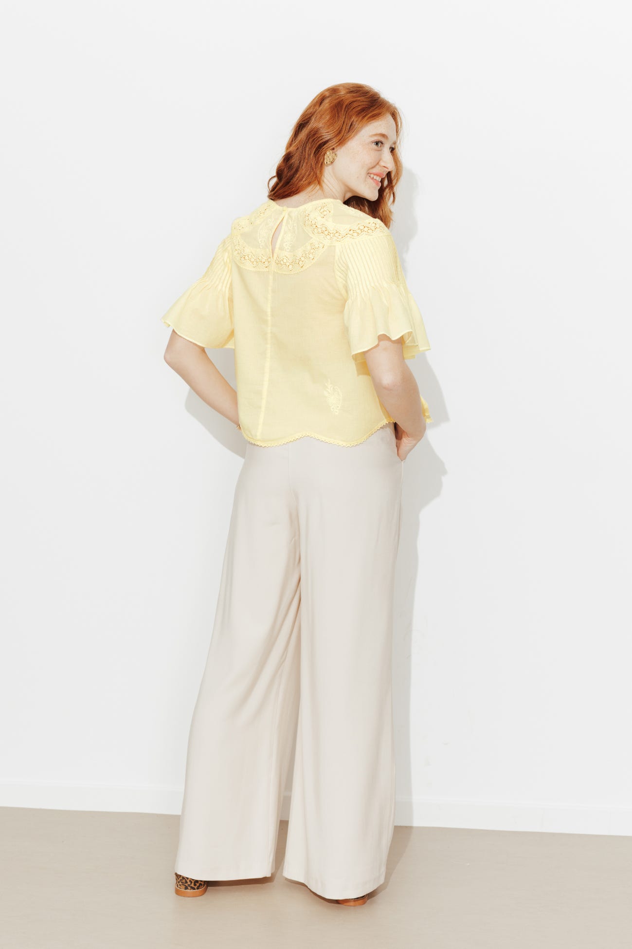 Haftowana szeroka bluzka