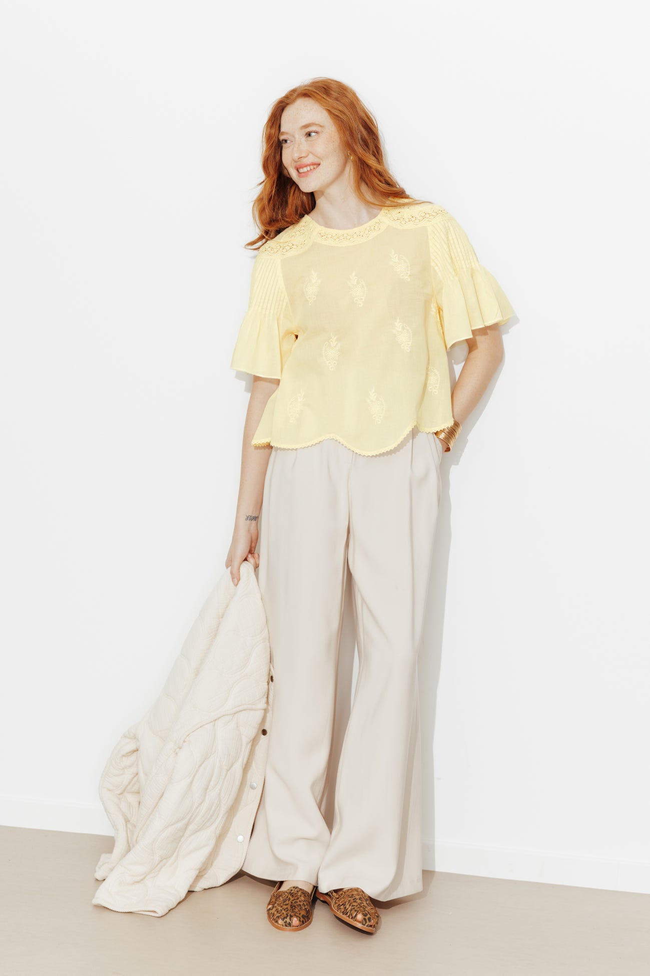 Haftowana szeroka bluzka