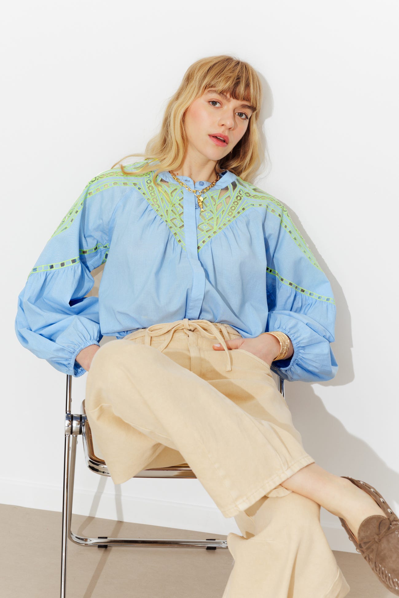 Blusa de algodón bordada