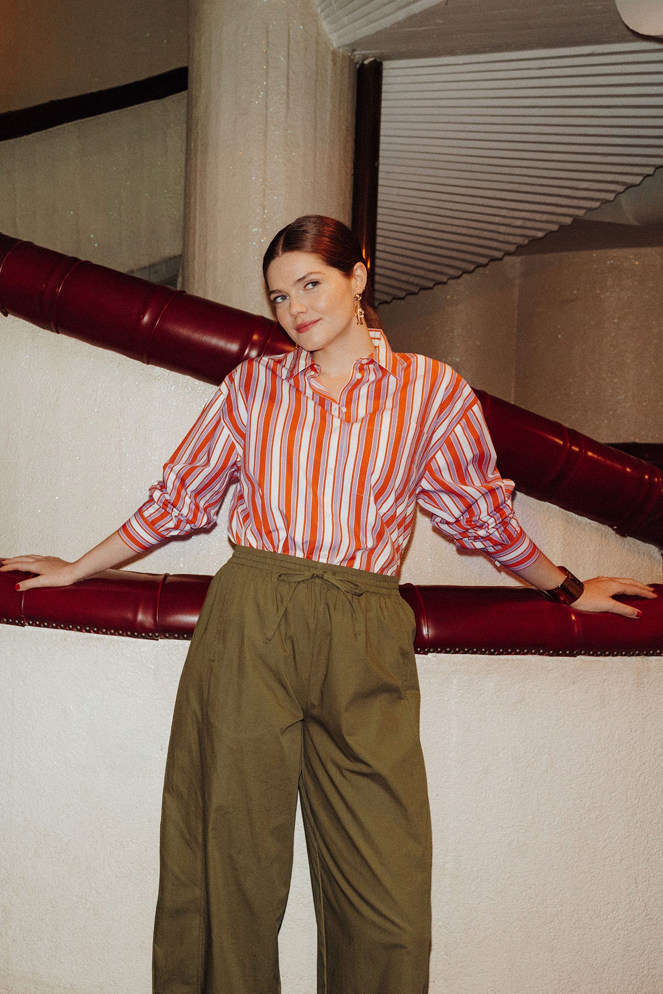 Streifenhemt mit Tupfen