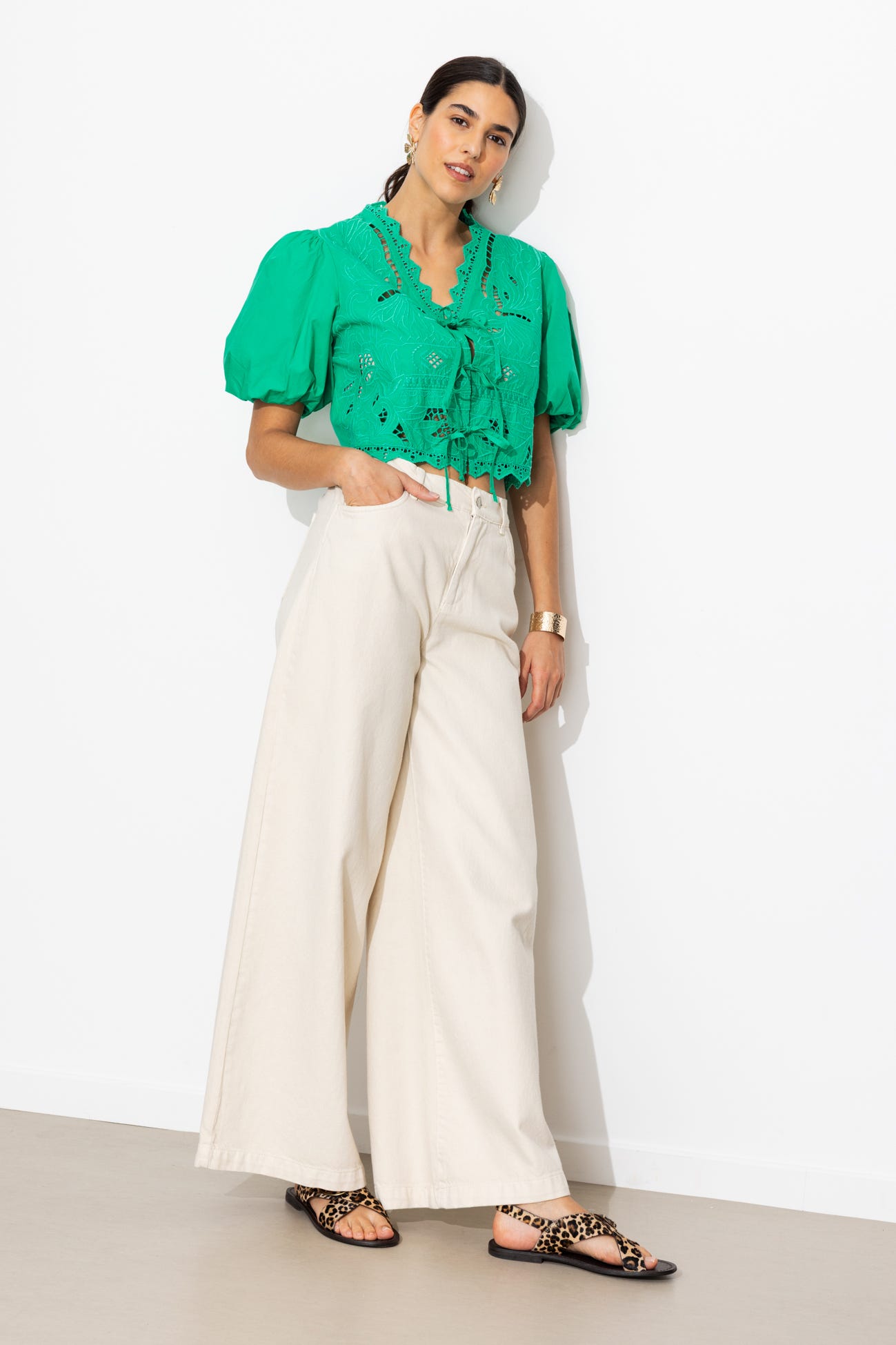 Blouse brodée manches ballon