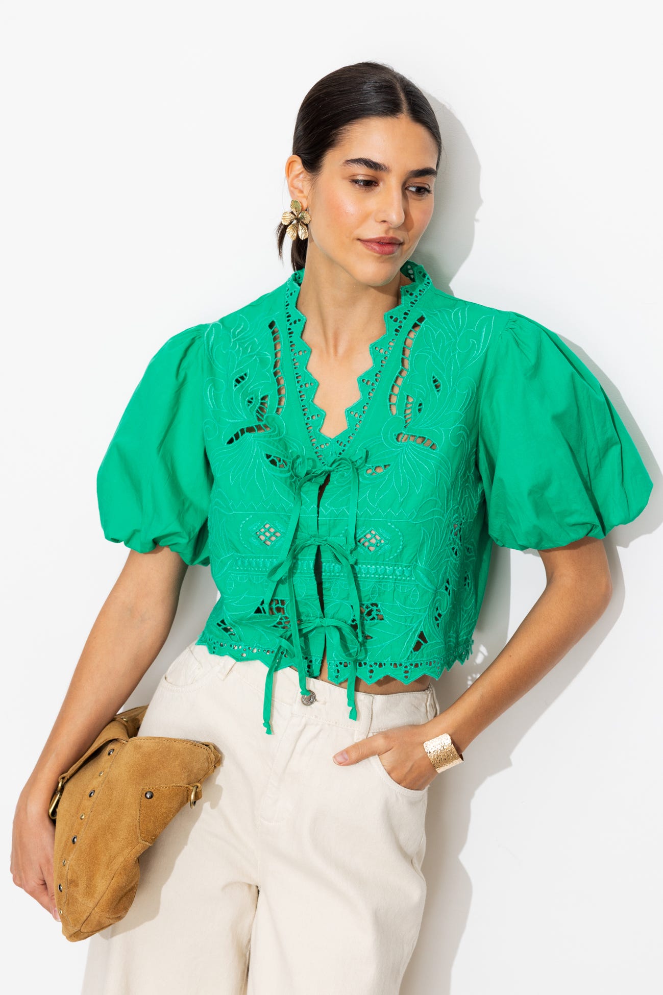 Blouse brodée manches ballon