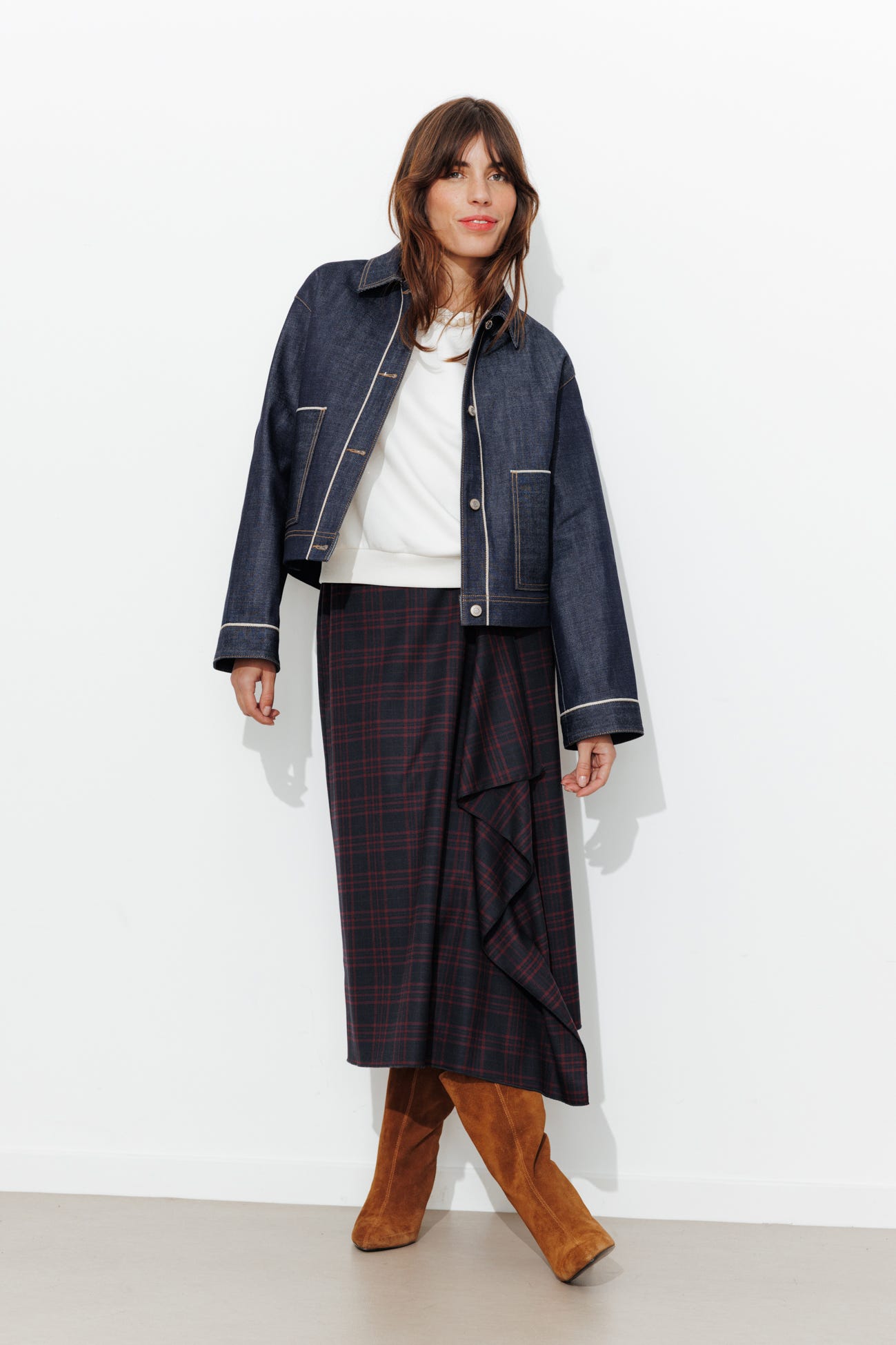 Falda cruzada ARCHIVO