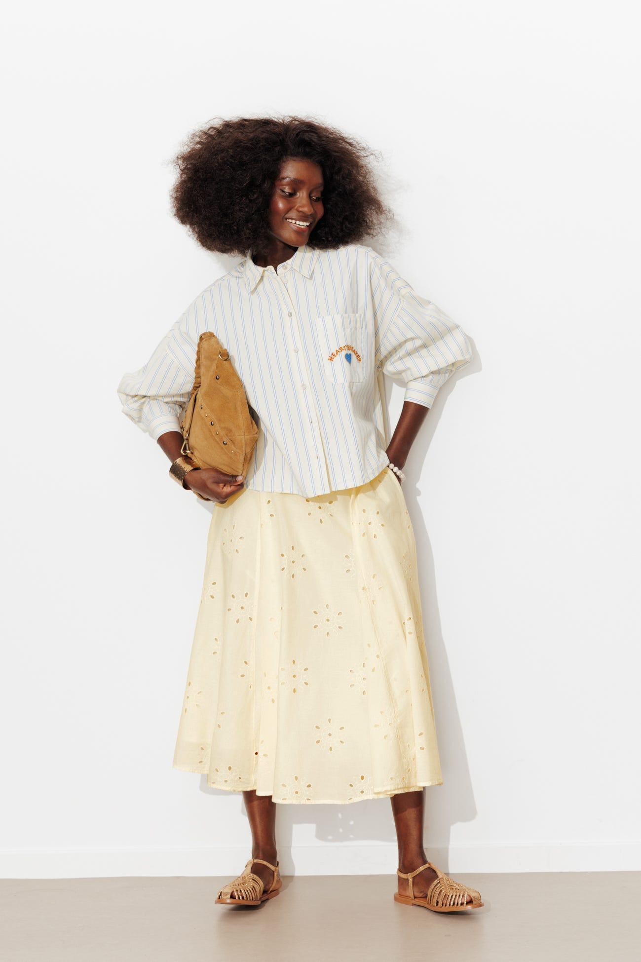 Falda de bordado inglés