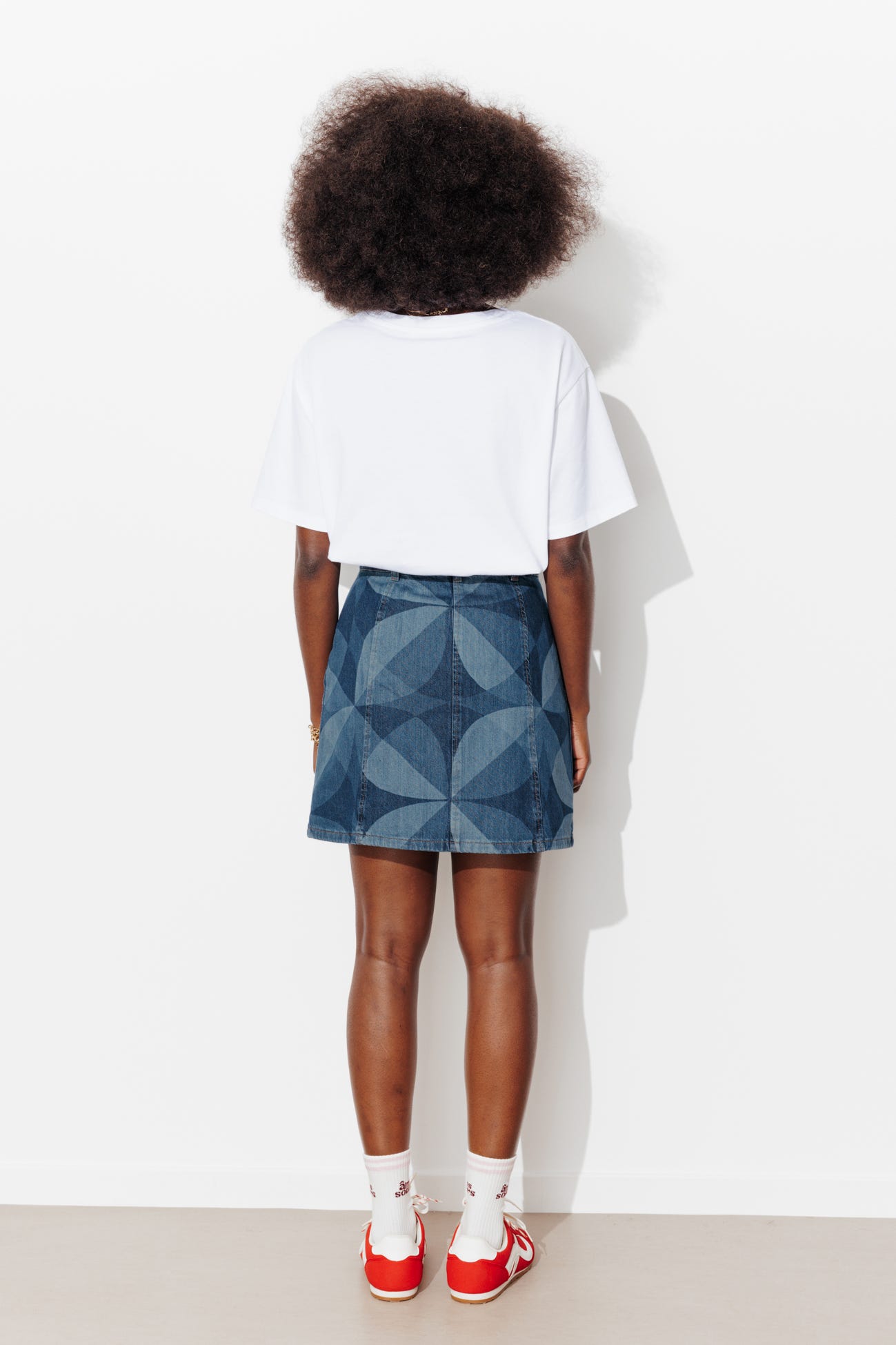 Mini-jupe en jean délavé laser