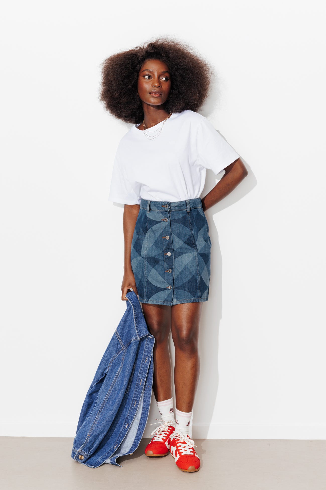 Mini-jupe en jean délavé laser