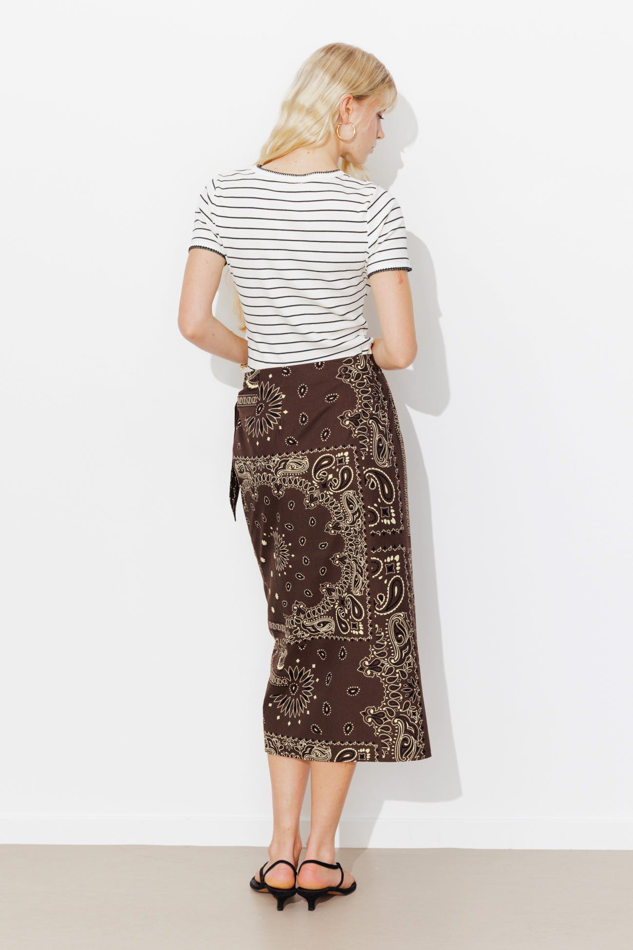 Crossover bandans skirt