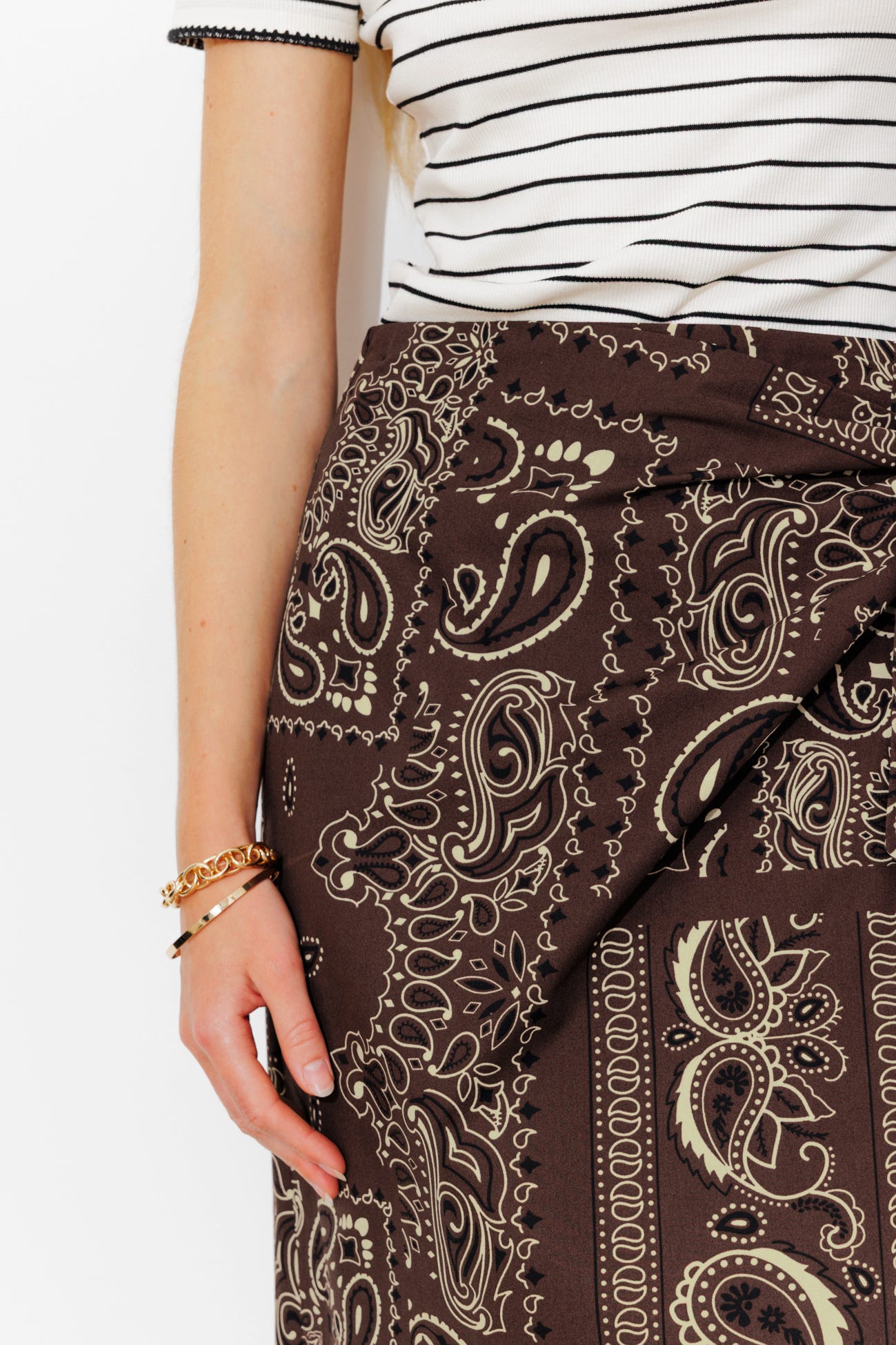 Crossover bandans skirt