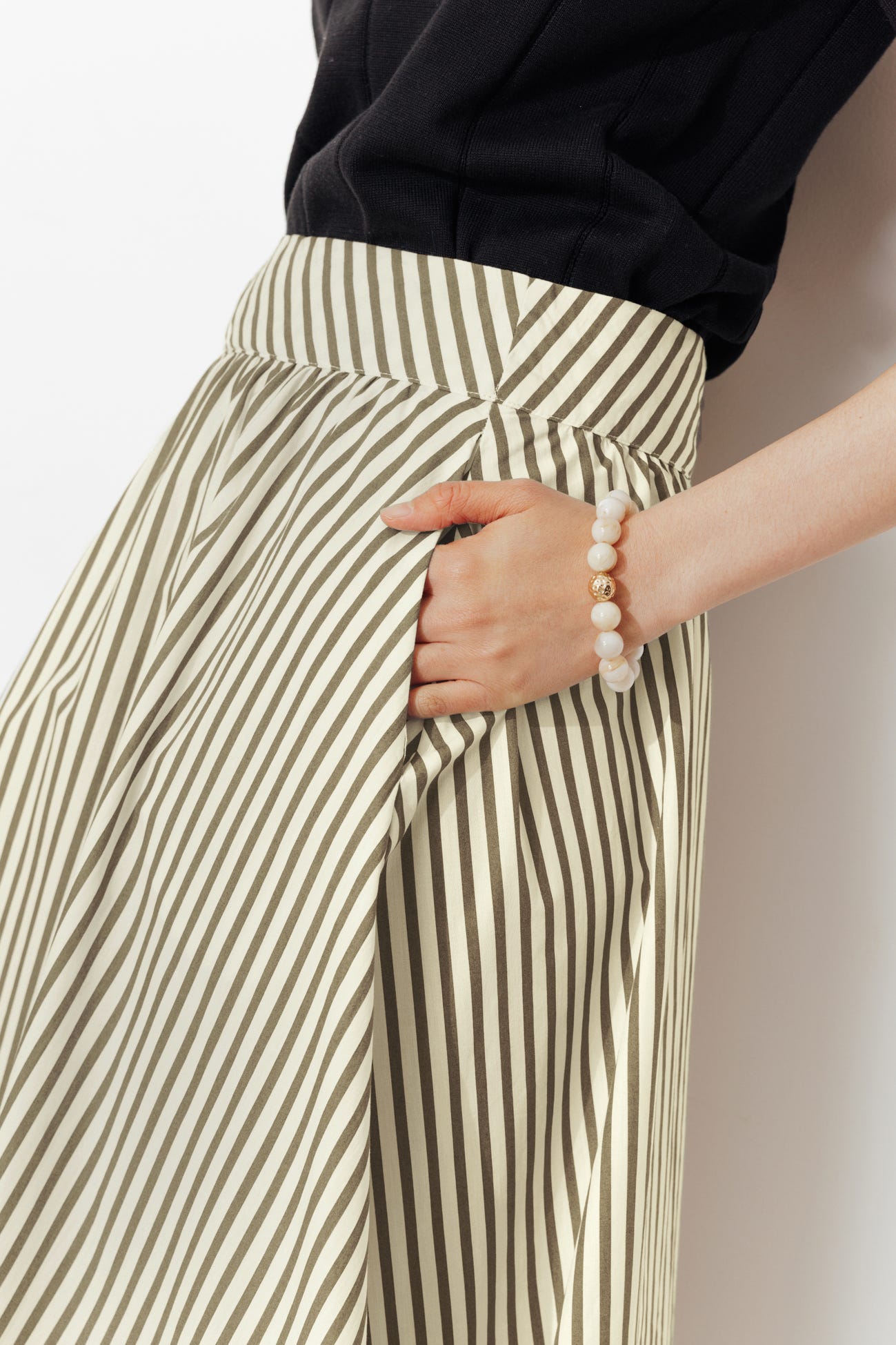 Falda midi evasé de rayas