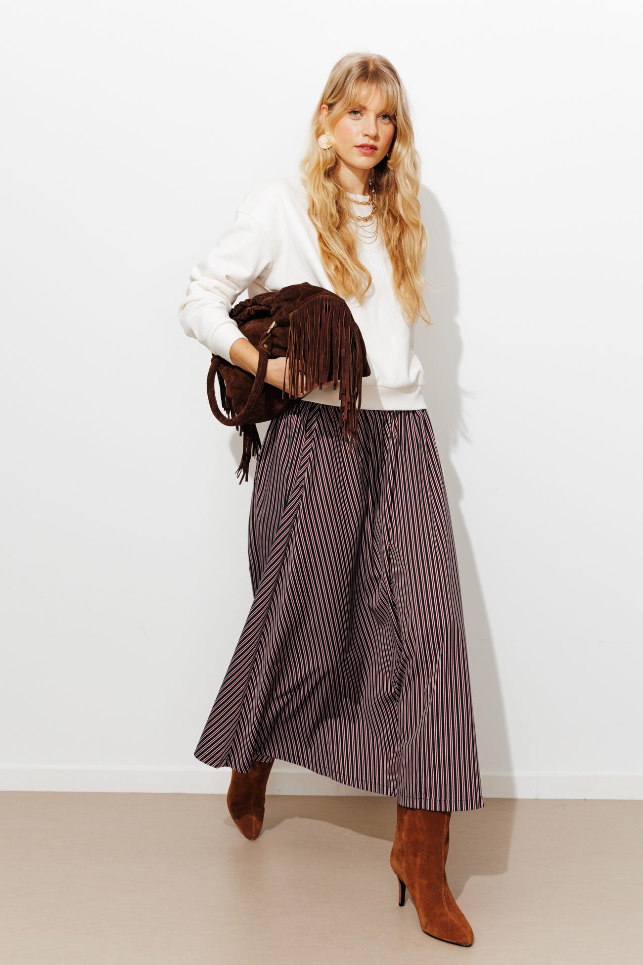 Gestreifter weiter Rock