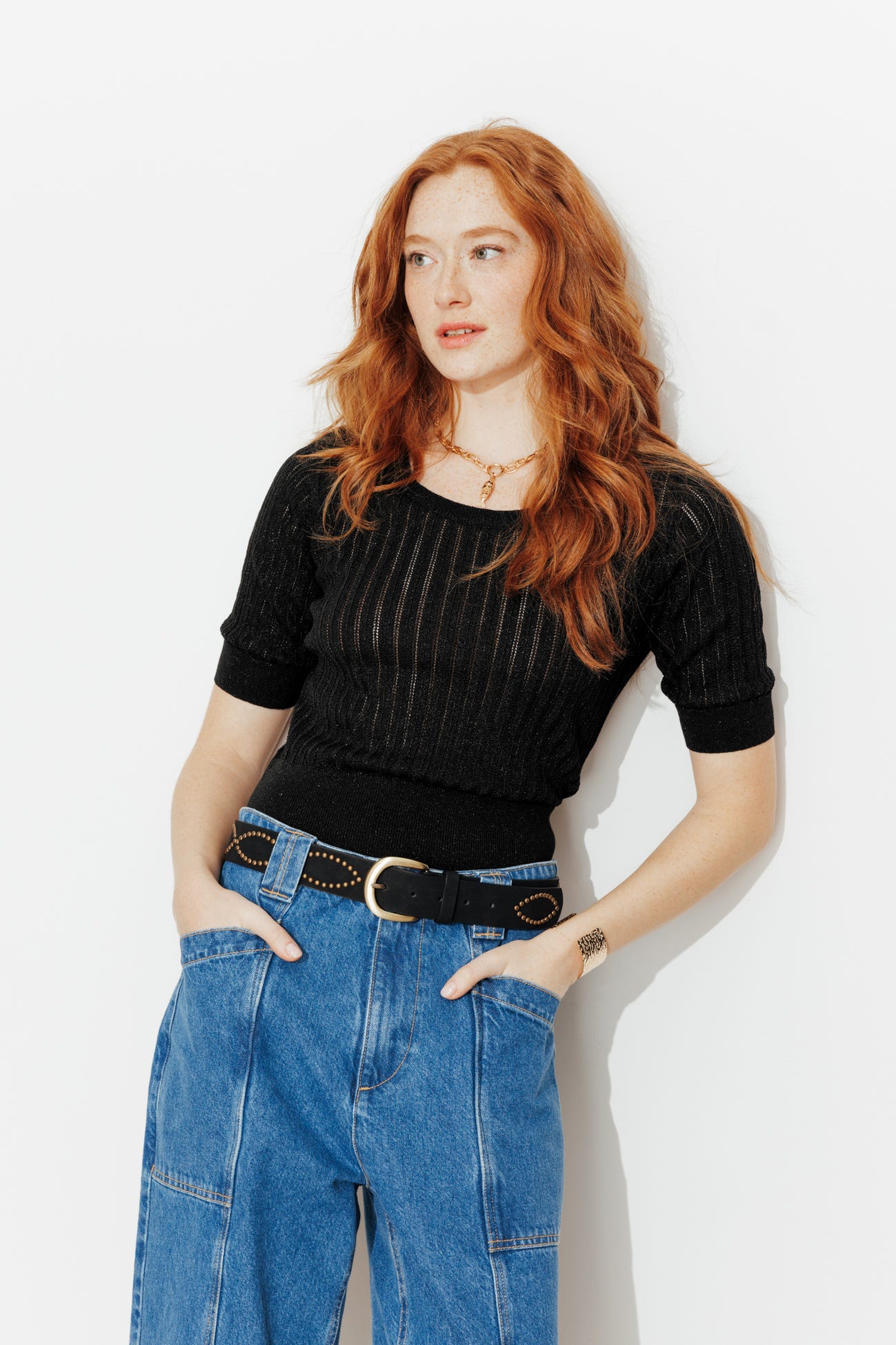 Kurzer Glitzerpullover