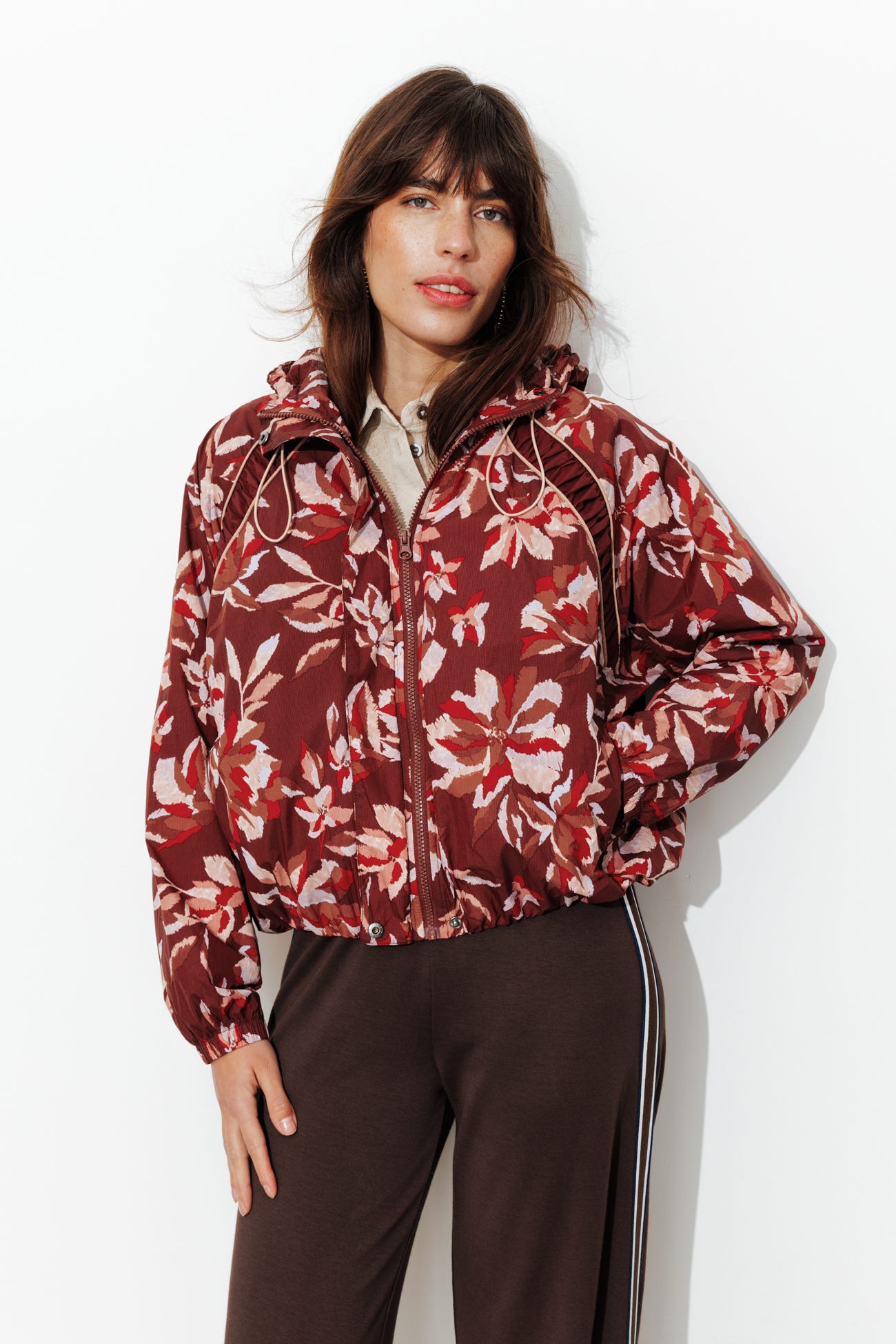 Giacca a vento con cappuccio