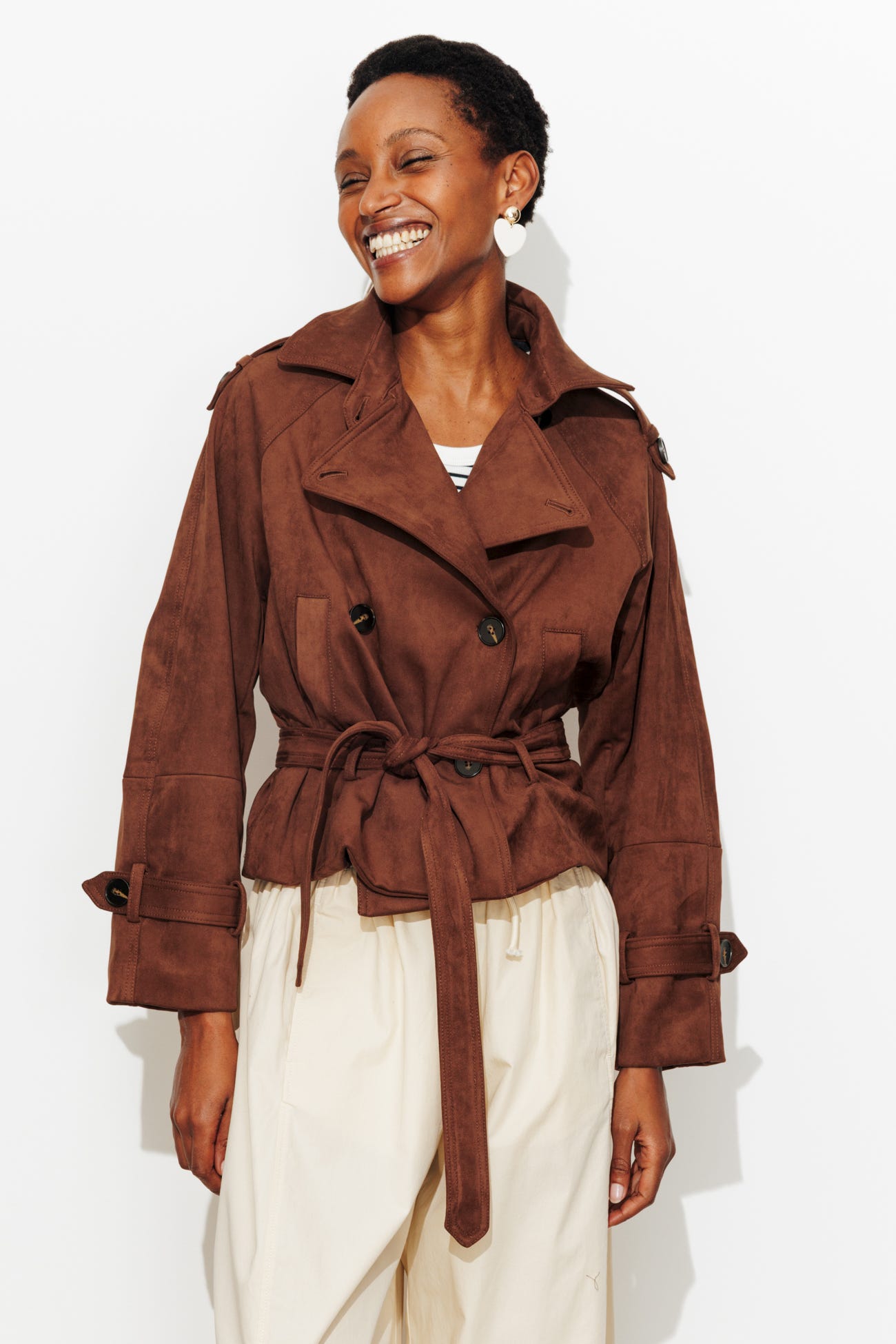 Trench court faux daim choco