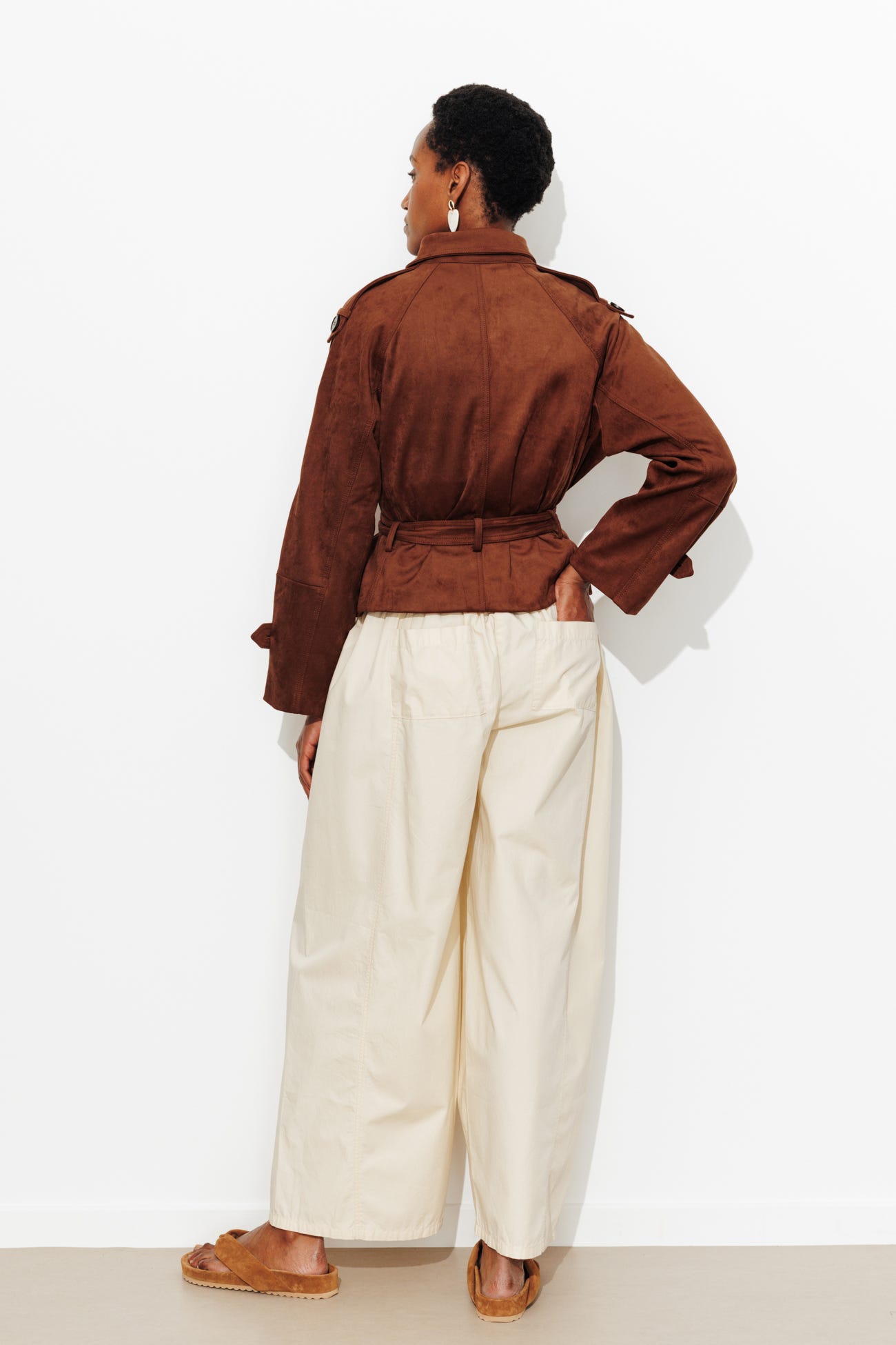 Short trenchcoat in faux suede