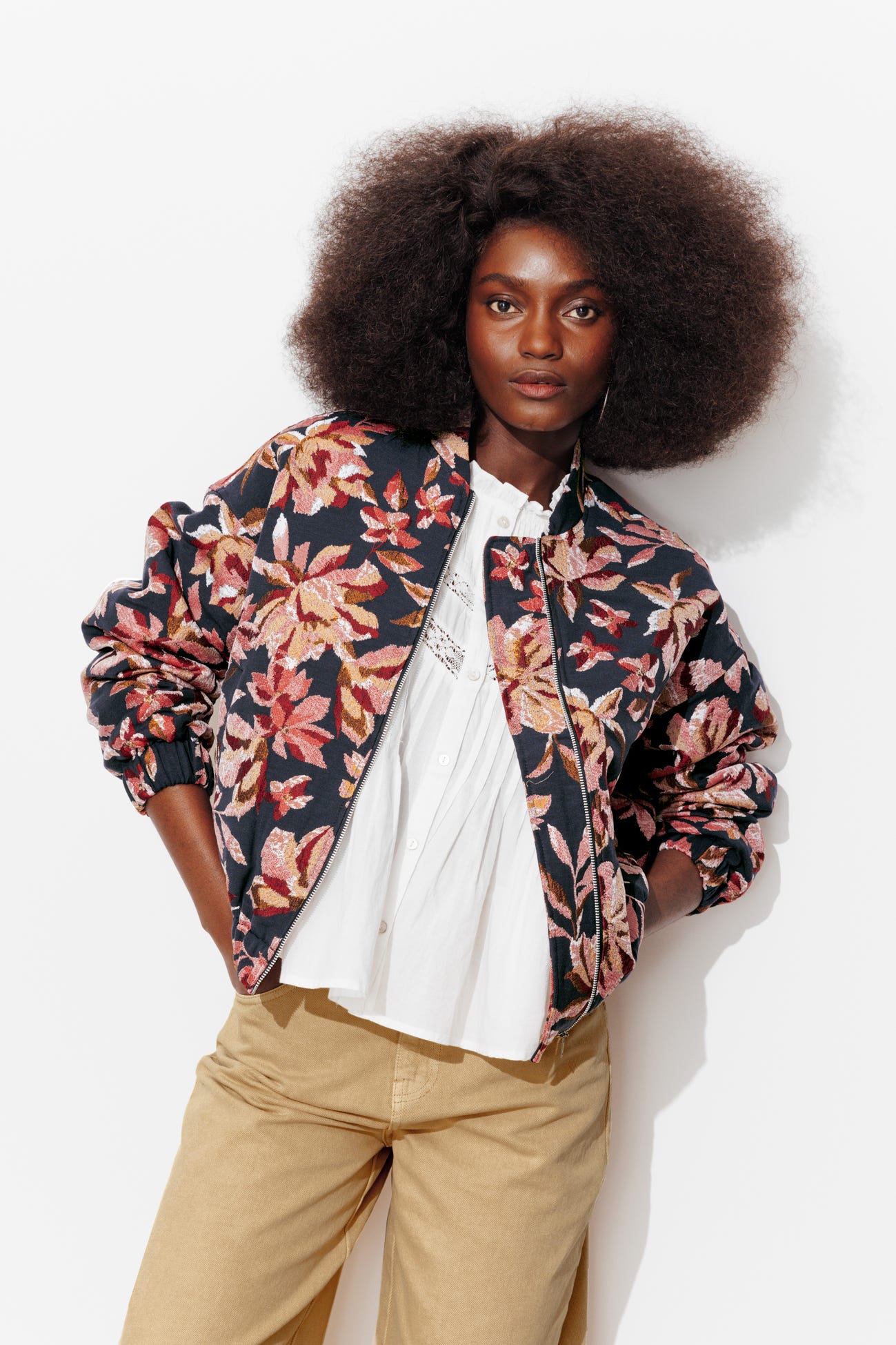 Bomber fleuri en jacquard fem