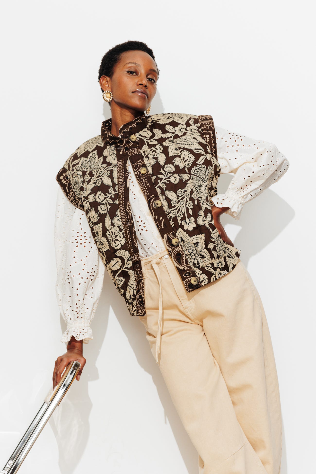 Sleeveless padded jacket