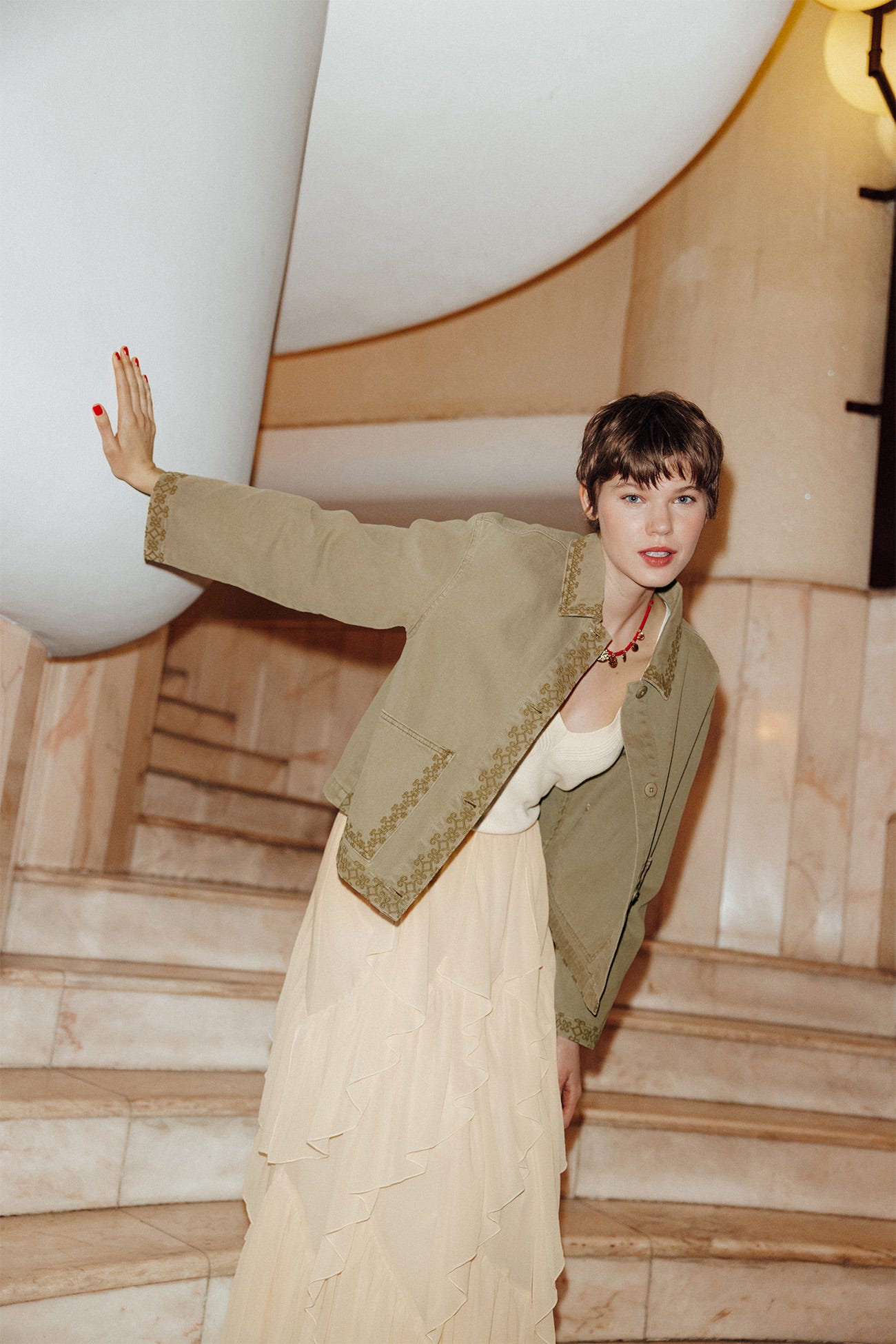 Veste courte brodée Femme