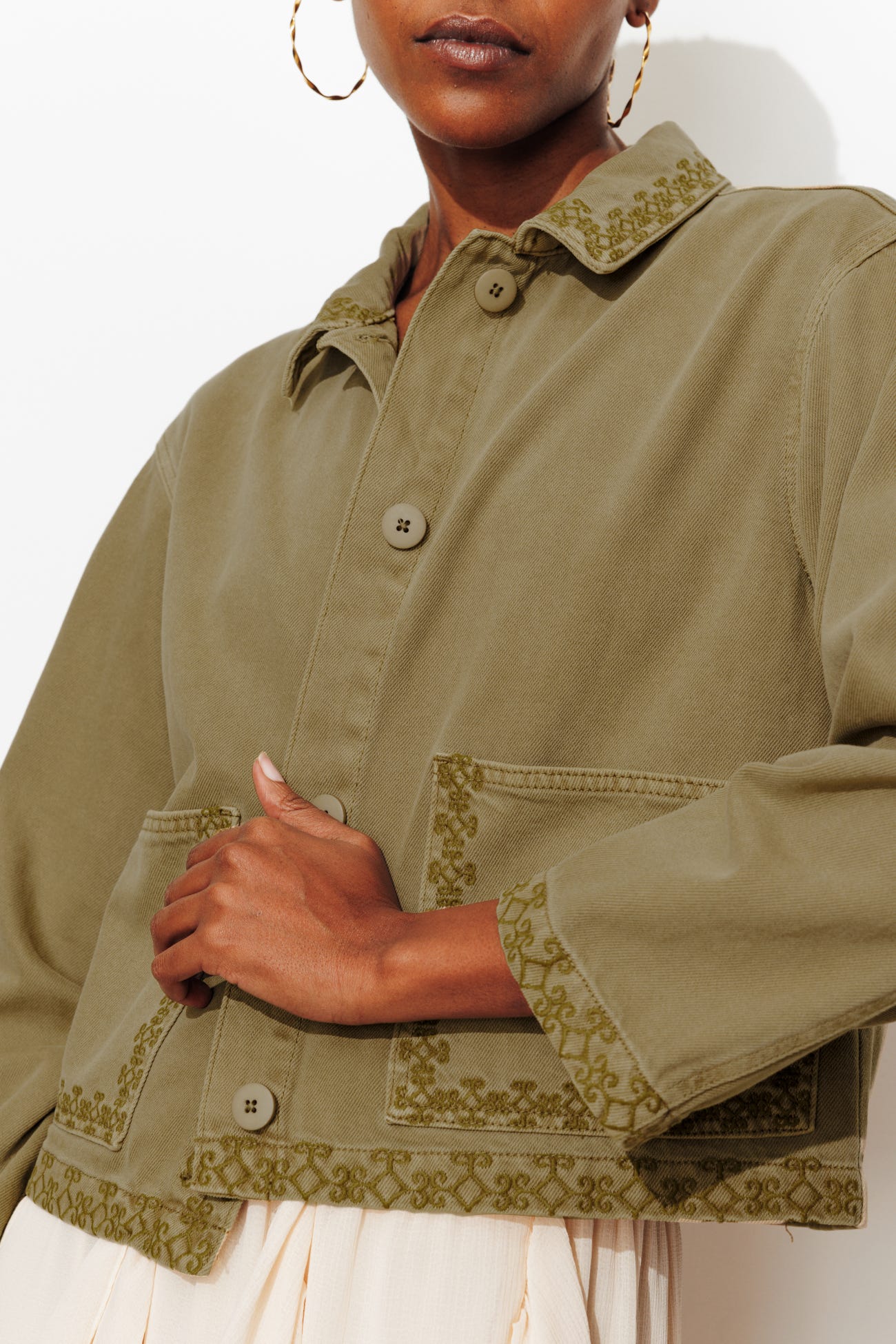 Veste courte brodée Femme