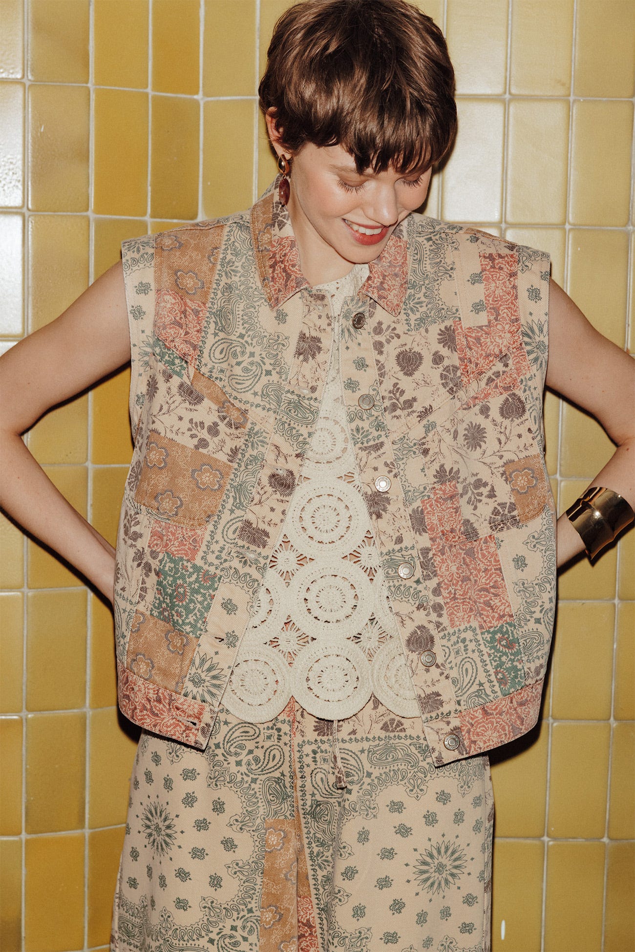 LEONIE sleeveless jacket