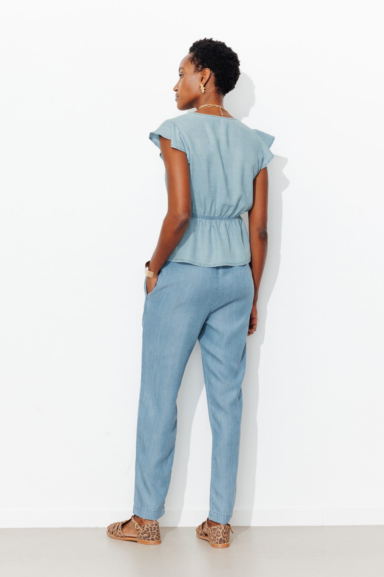 Pantaloni carrot in lyocell