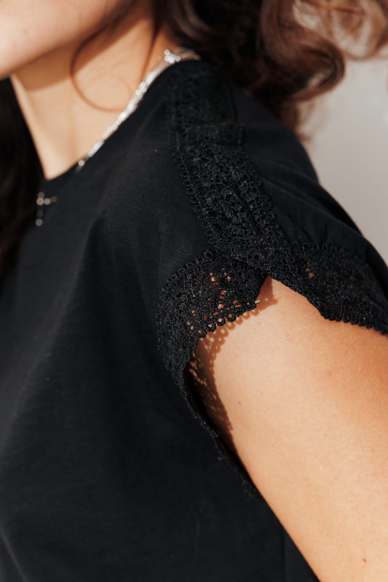 T-shirt détail dentelle Femme