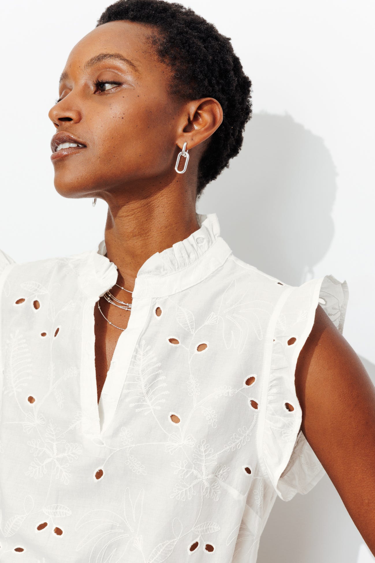 Blouse brodée unie Femme