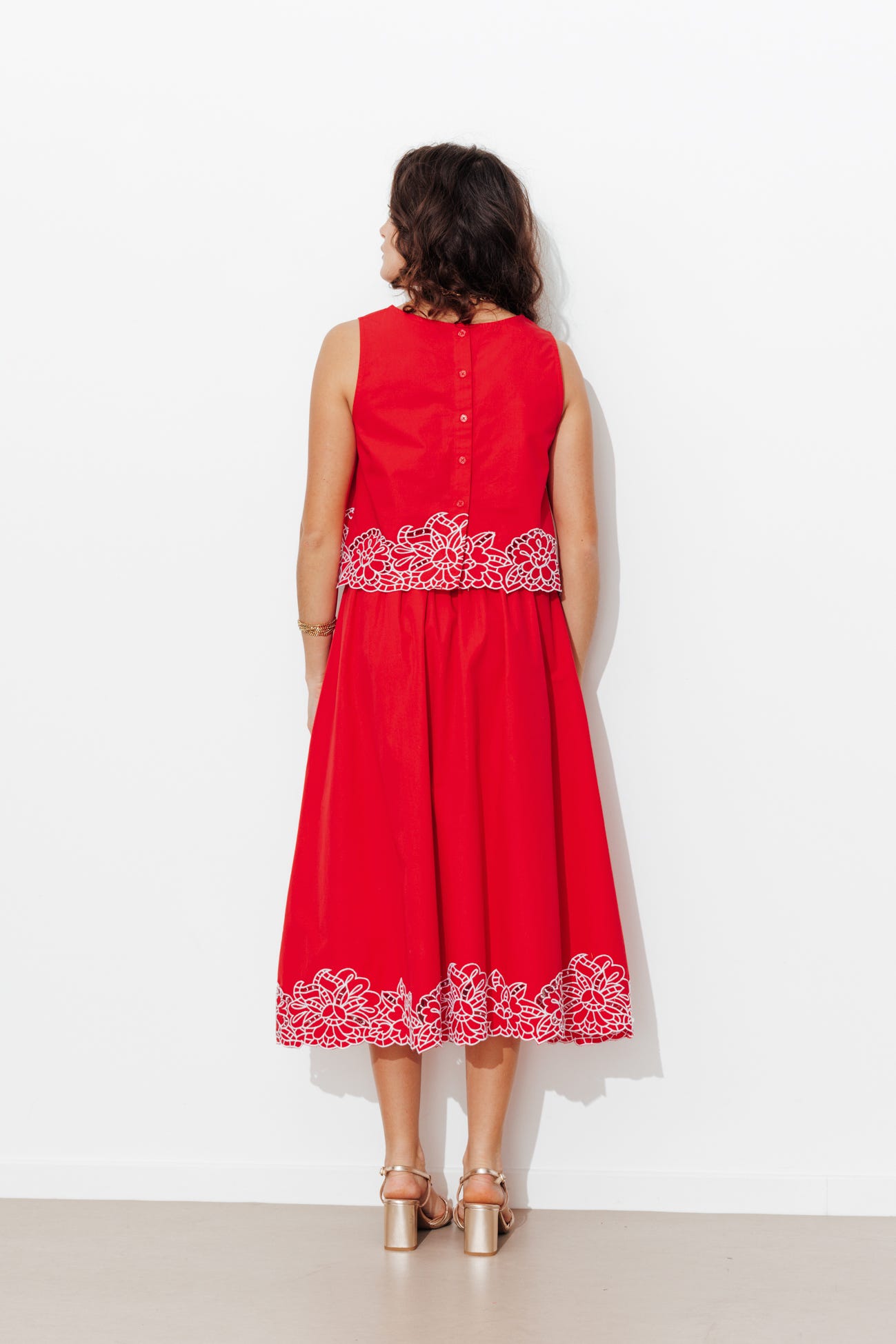 Top court brodé Femme