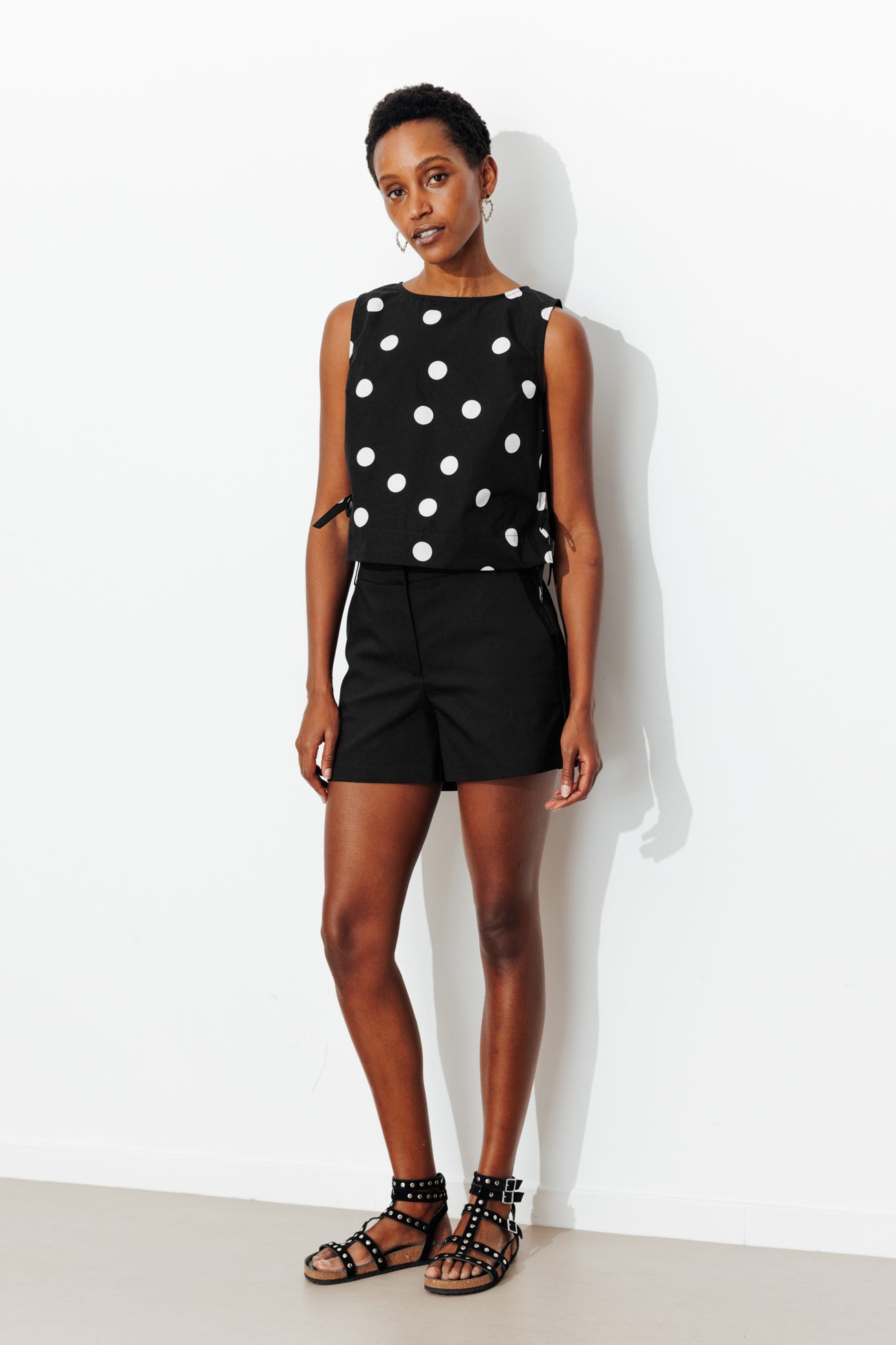 Short chic uni Femme