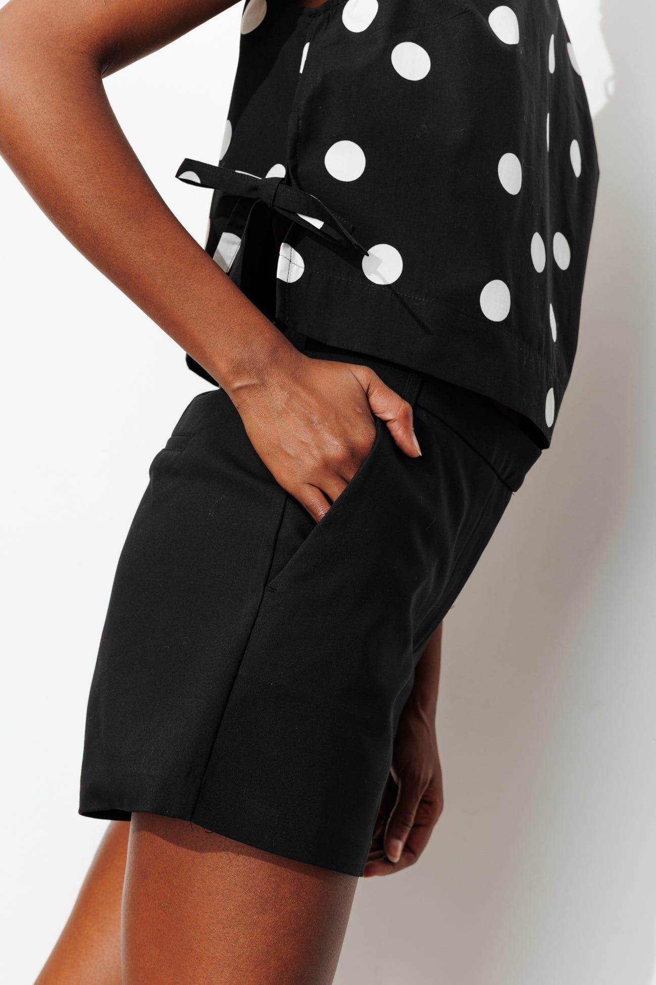 Short chic uni Femme