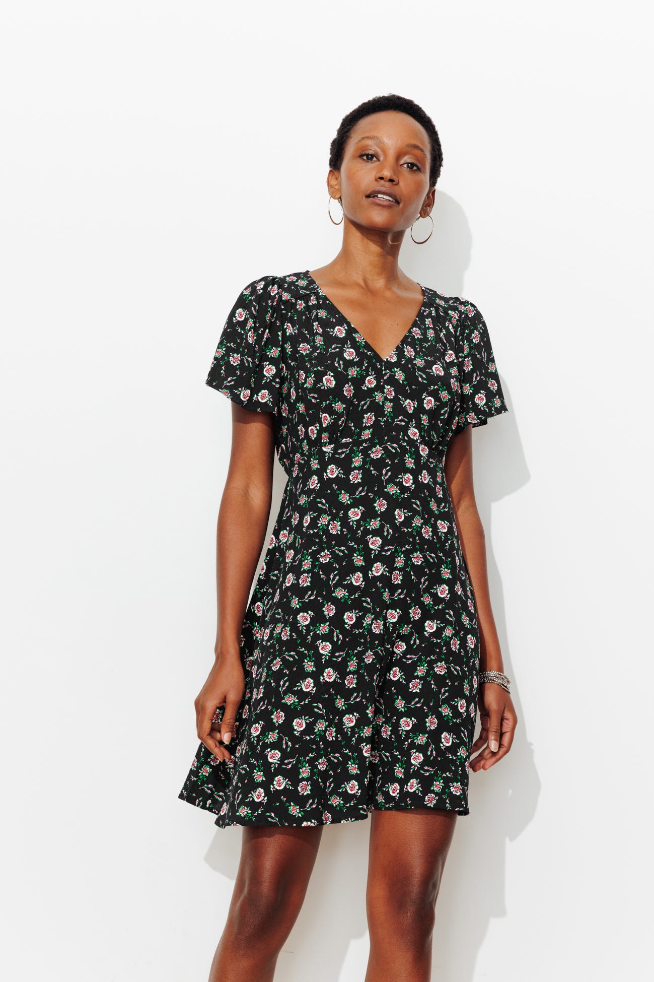 Robe courte manches papillon