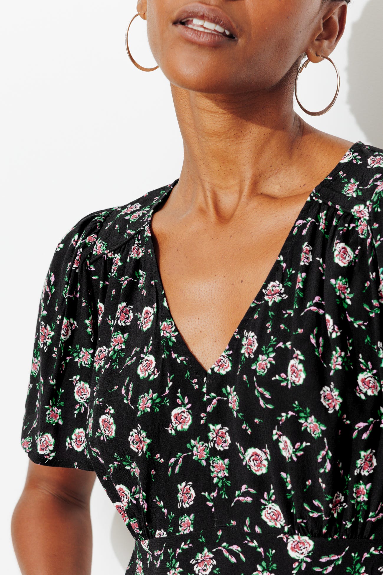 Robe courte manches papillon