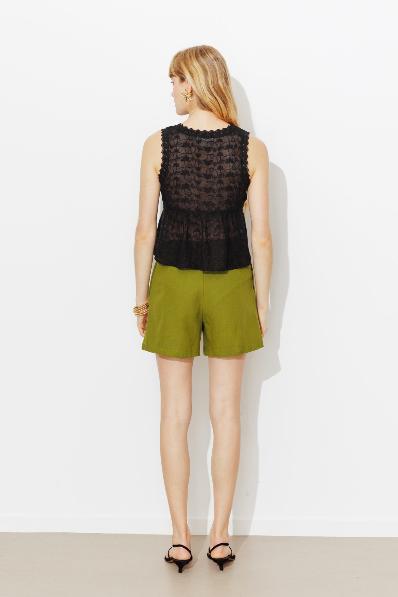 Lace sleeveless top