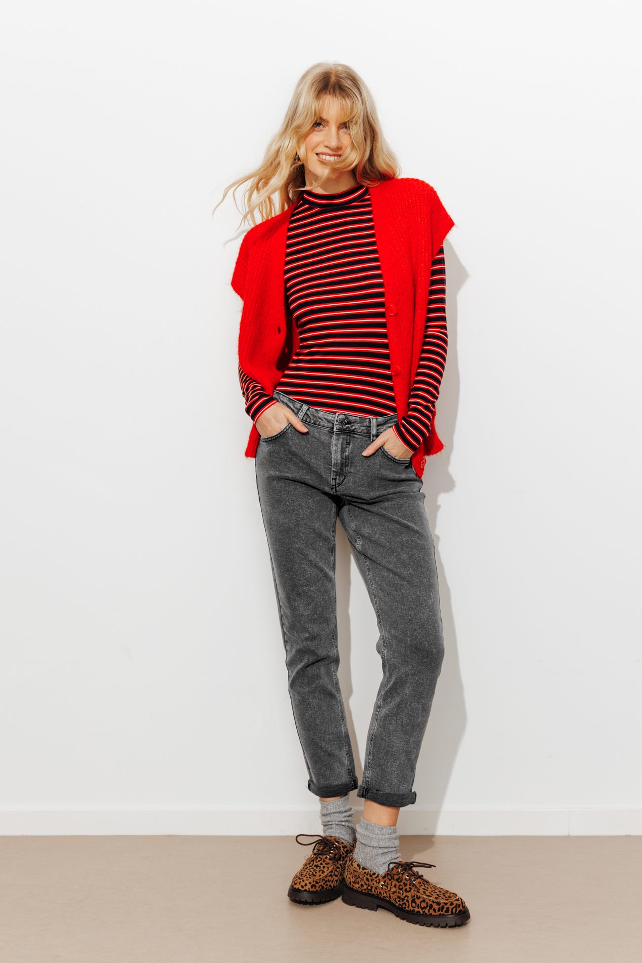 LUCIEN crop girlfriend jeans