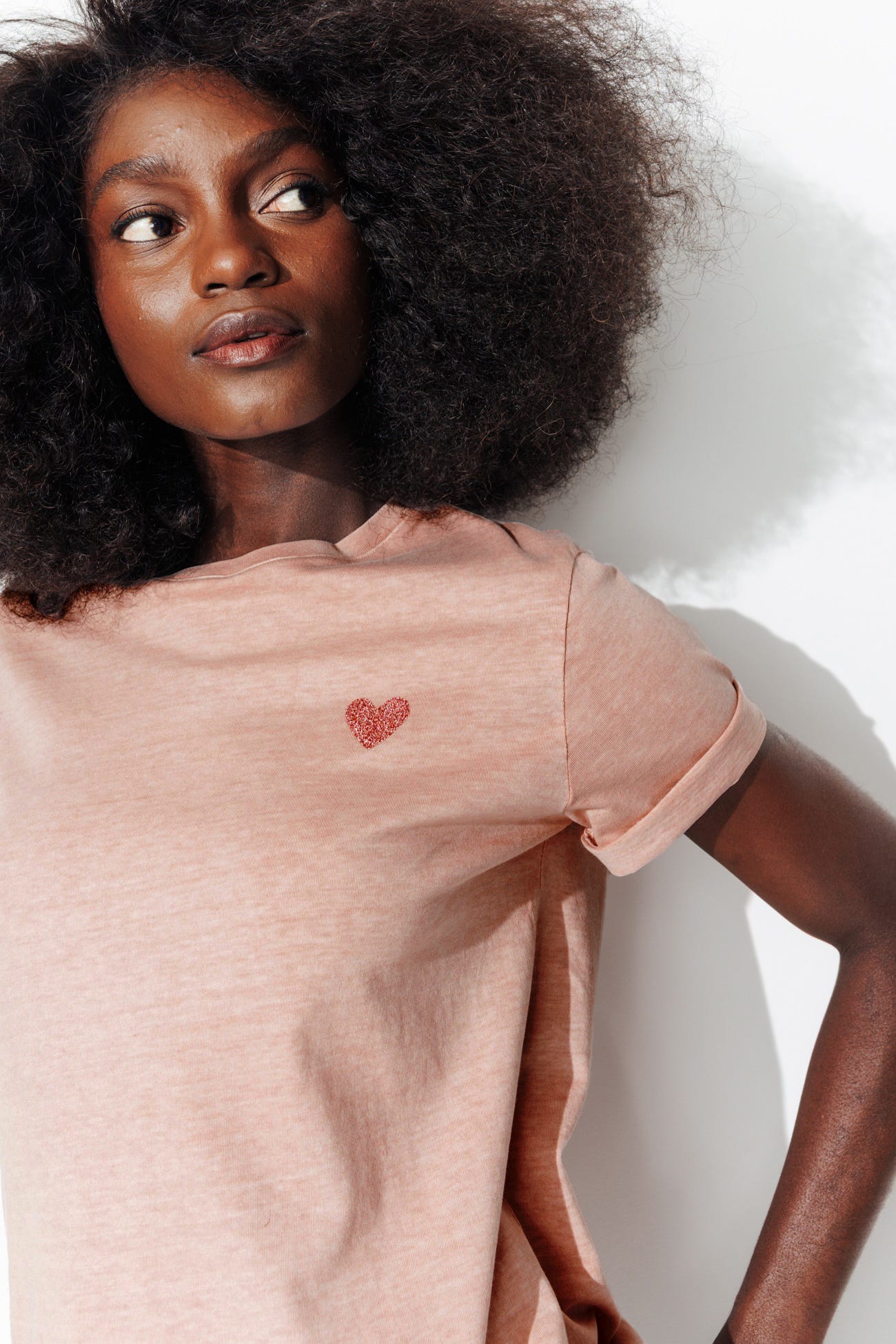 IMOGEN T-shirt coeur pailleté